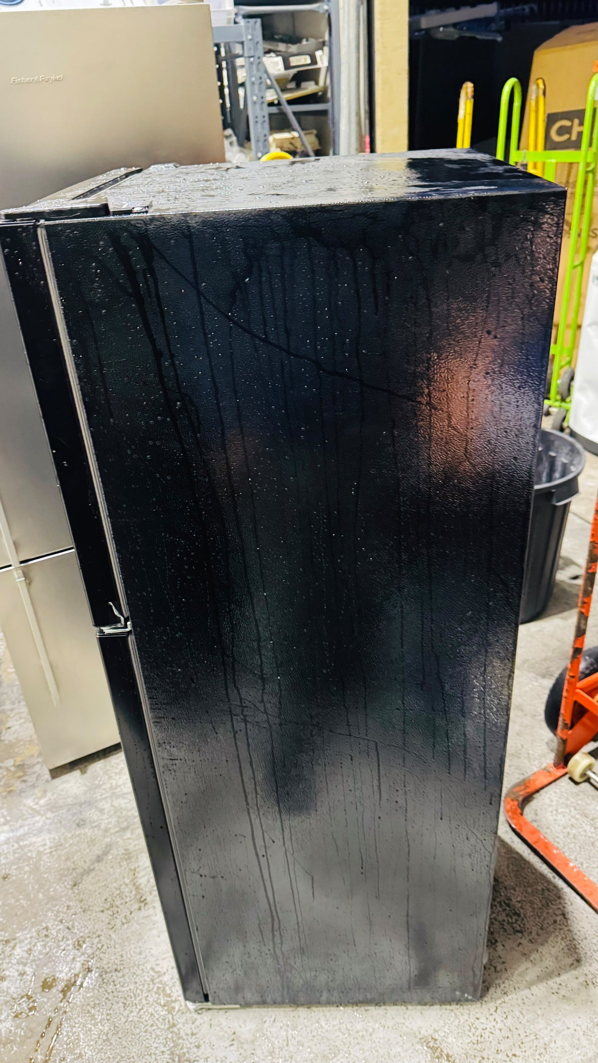 CHIQ 202 LITRES FRIDGE FREEZER