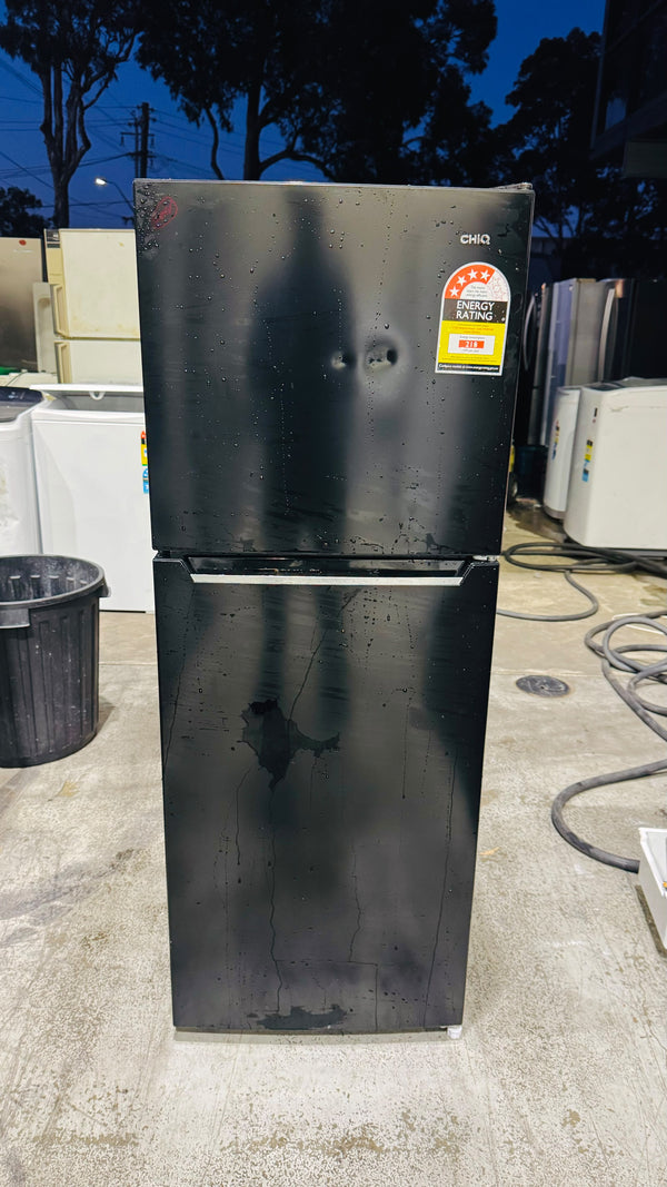 CHIQ 202 LITRES FRIDGE FREEZER