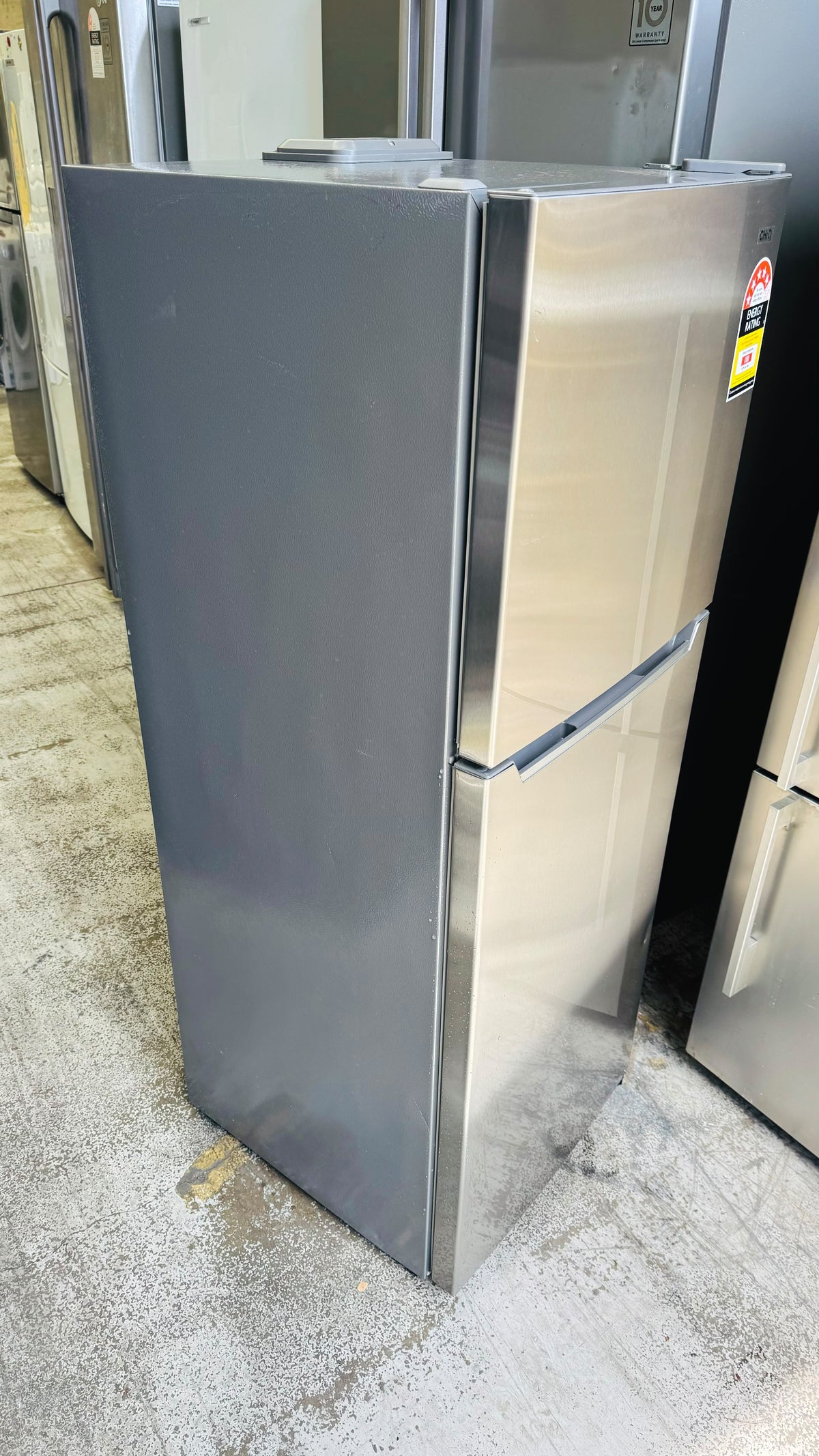 CHIQ 202 LITRES FRIDGE FREEZER