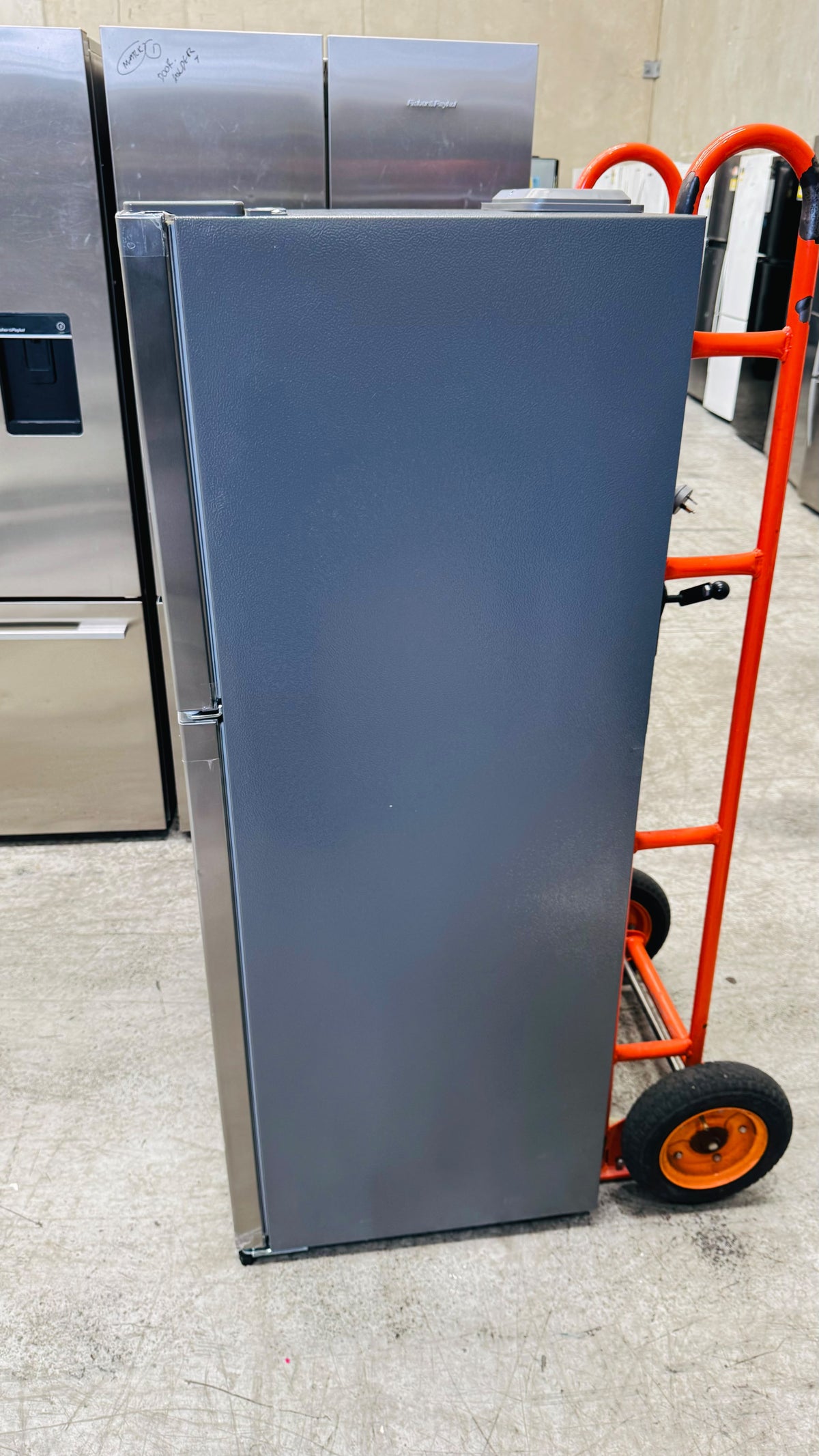 CHIQ 202 LITRES RETRO FRIDGE FREEZER FACTORY SECOND 6 MONTH WARRANTY