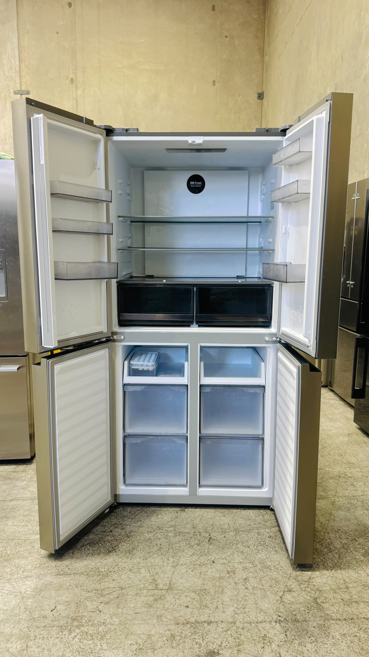 CHIQ 503 LITRES FRIDGE FREEZER FACTORY SECOND 6 MONTH WARRANTY