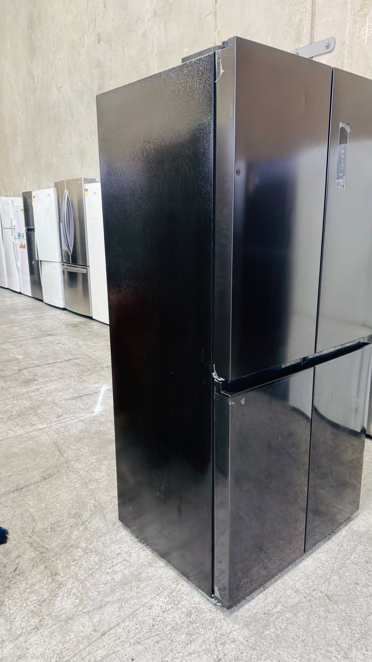 CHIQ 503 LITRES FRIDGE FREEZER FACTORY SECOND 6 MONTH WARRANTY