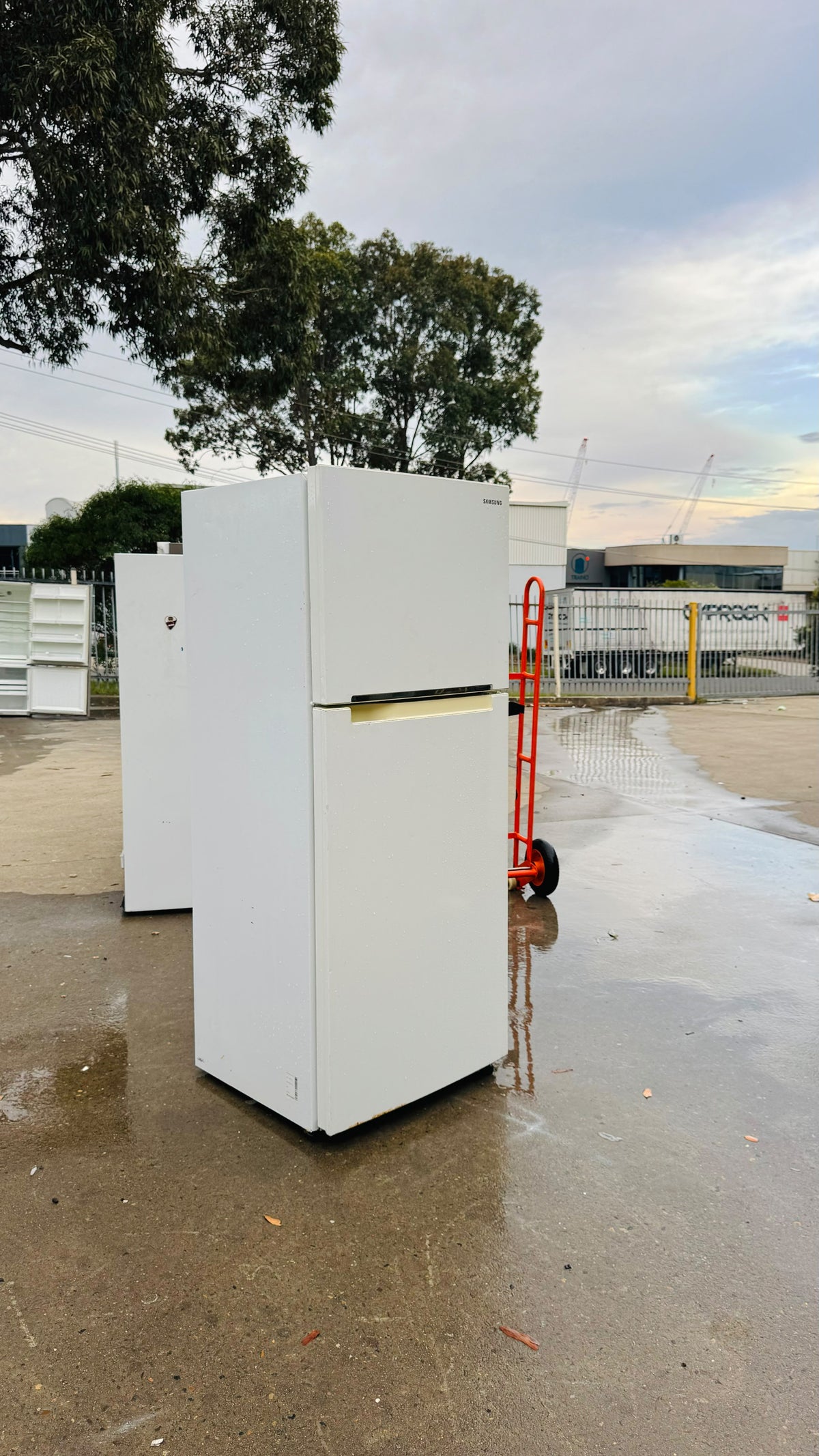 SAMSUNG 400 LITRES FRIDGE FREEZER