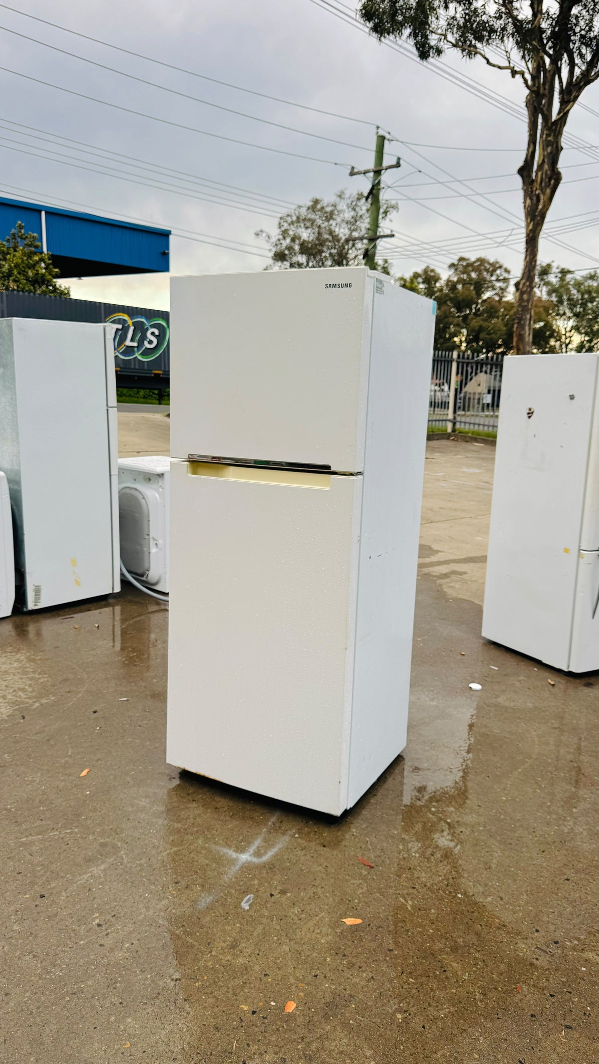 SAMSUNG 400 LITRES FRIDGE FREEZER