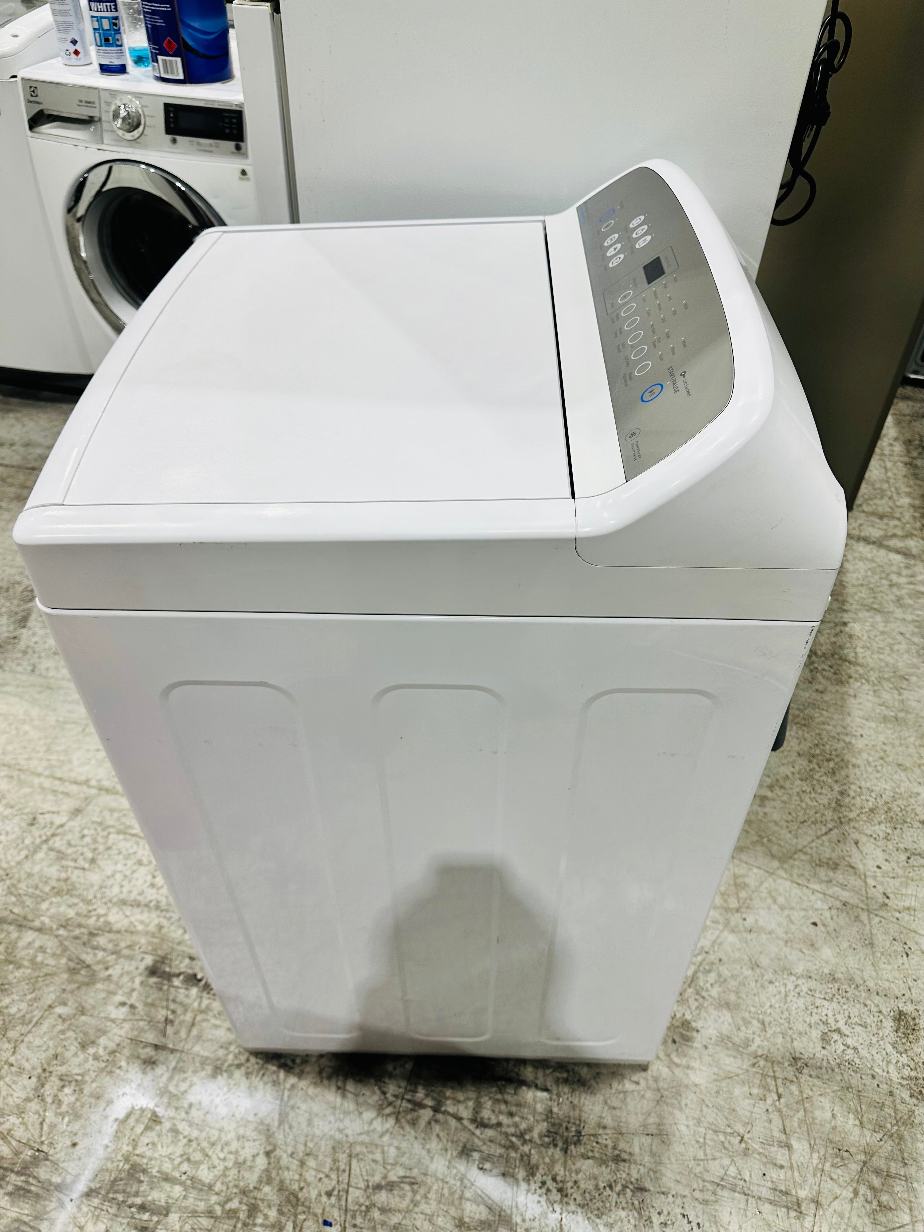 Samsung 341L Fridge Freezer & Fisher & Paykel 8.5kg Top Loader Combo