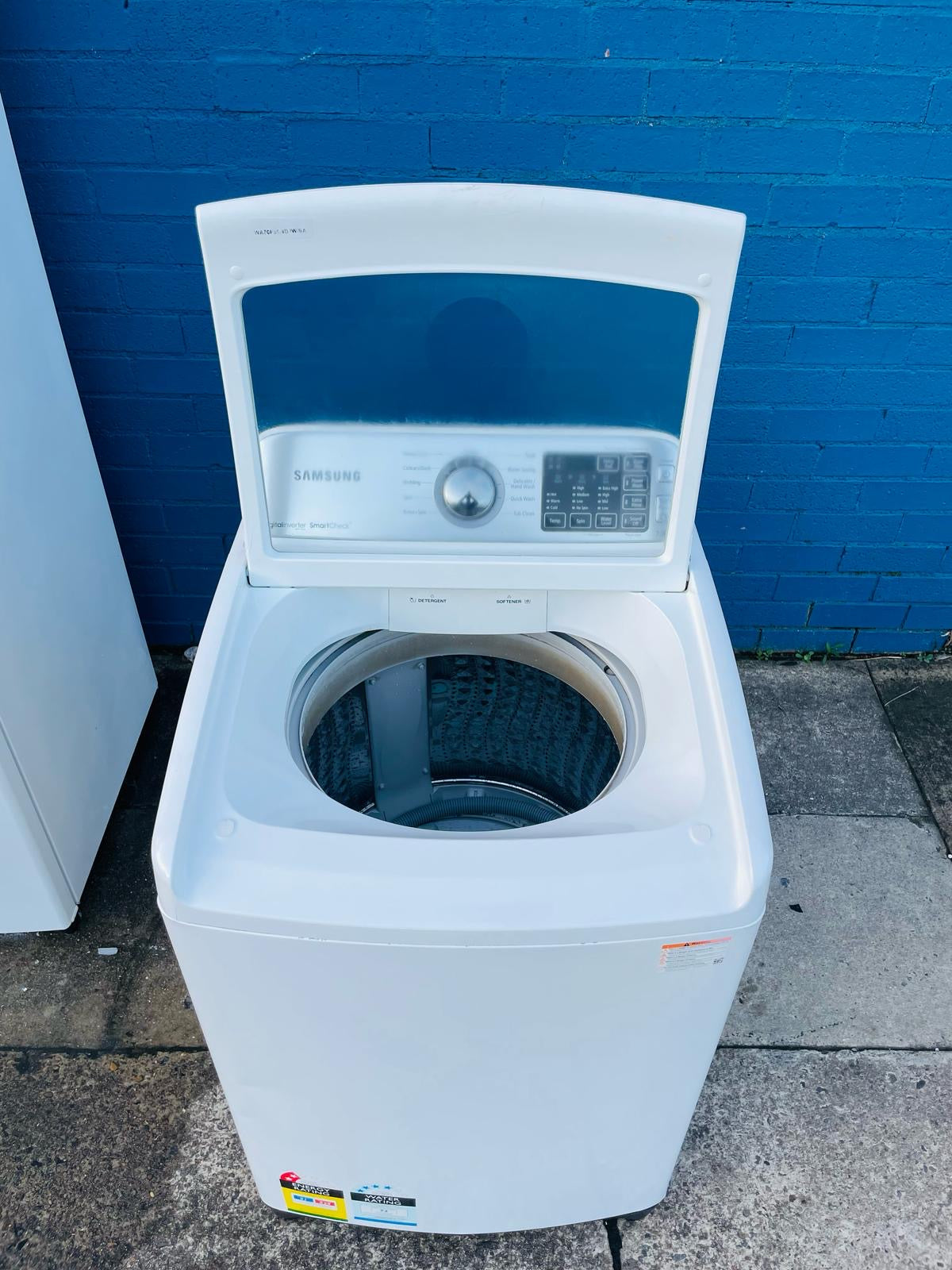 **WESTINGHOUSE 430 LITRES FRIDGE FREEZER & SAMSUNG 7 KGS WASHING MACHINES COMBO PACKAGE DEAL**