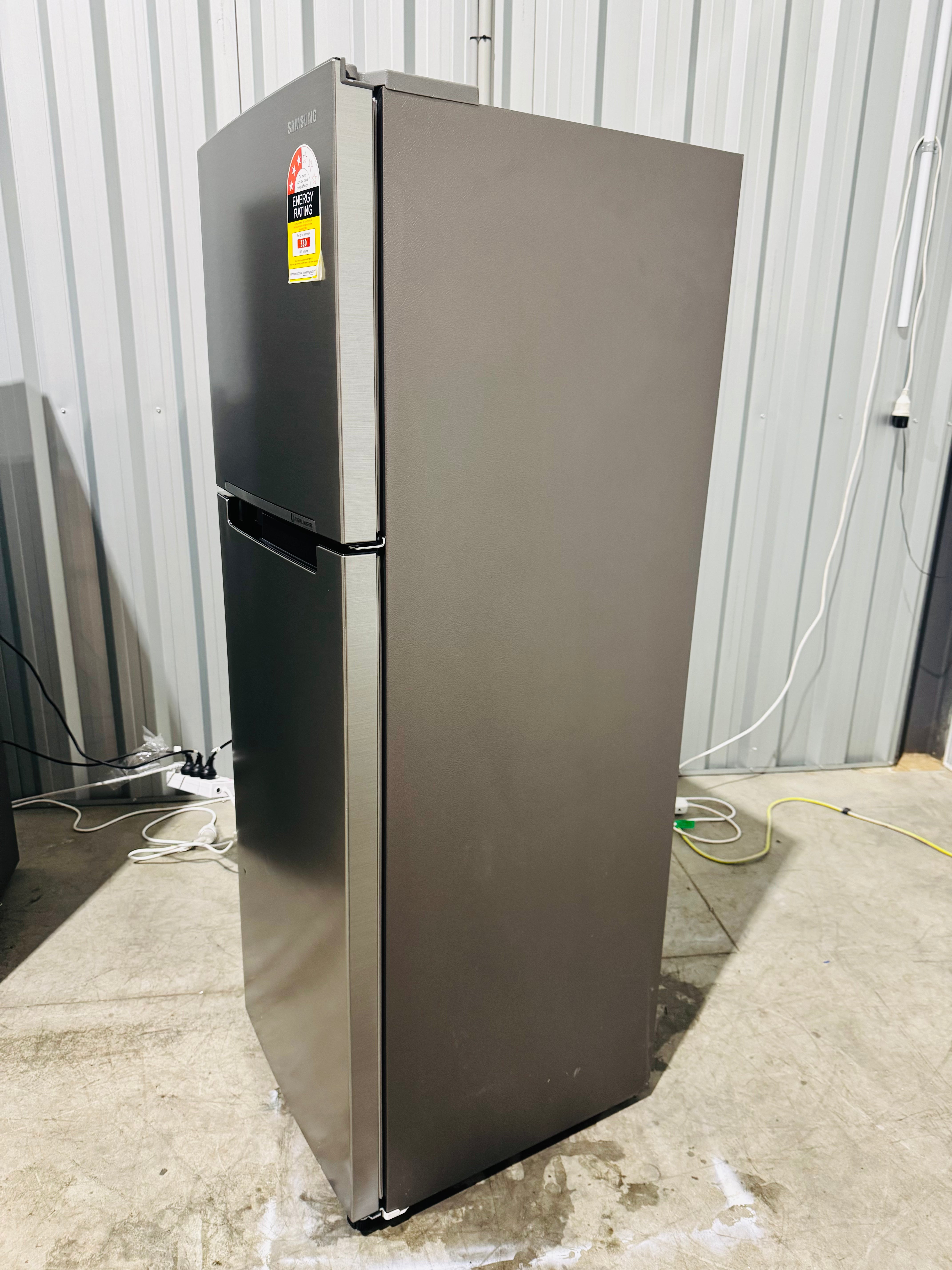 **SAMSUNG 270 LITRES FRIDGE FREEZER & 6.5 KGS TOP LOADER WASHING MACHINE COMBO PACKAGE DEAL**