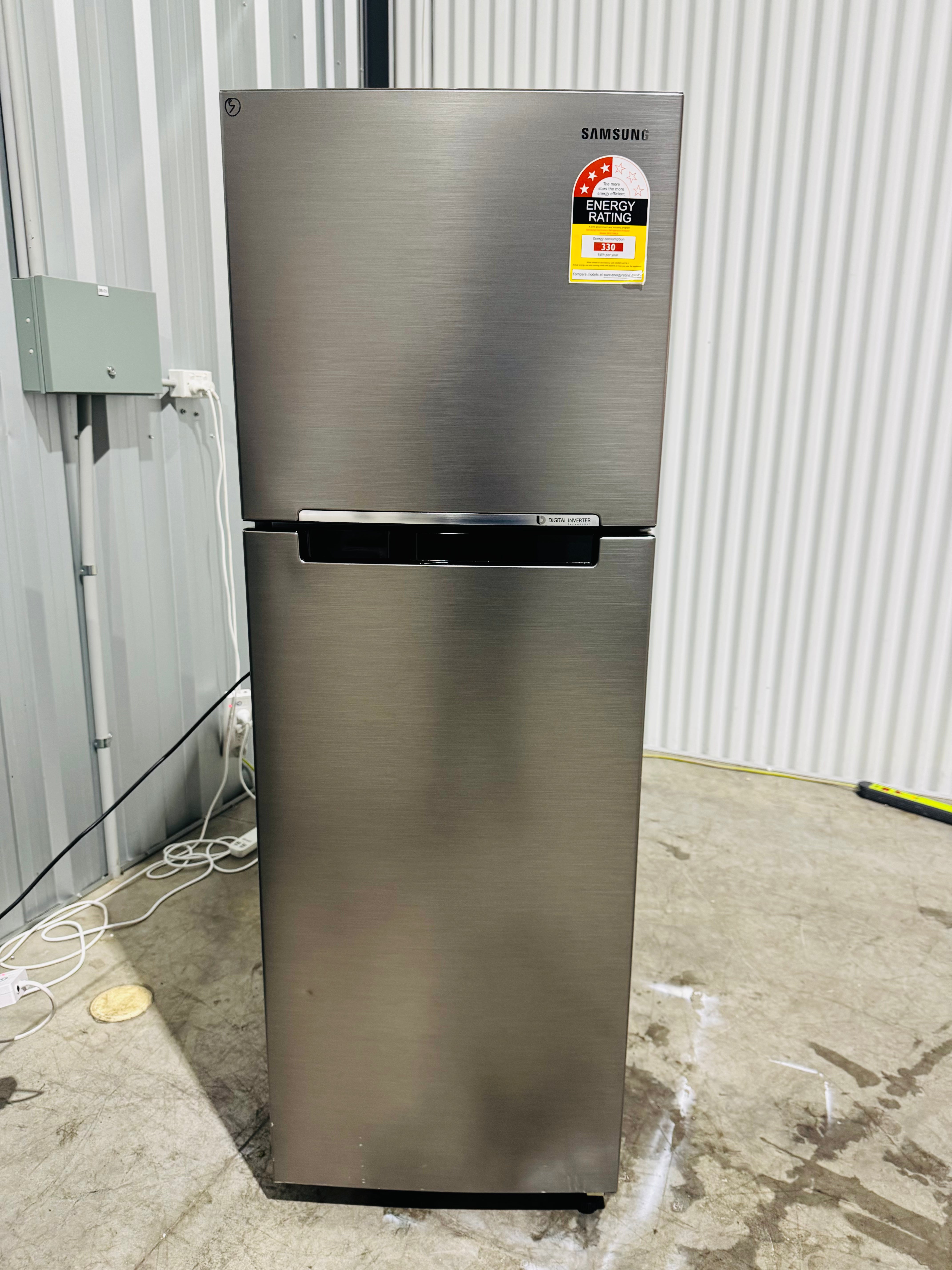 **SAMSUNG 270 LITRES FRIDGE FREEZER & 6.5 KGS TOP LOADER WASHING MACHINE COMBO PACKAGE DEAL**