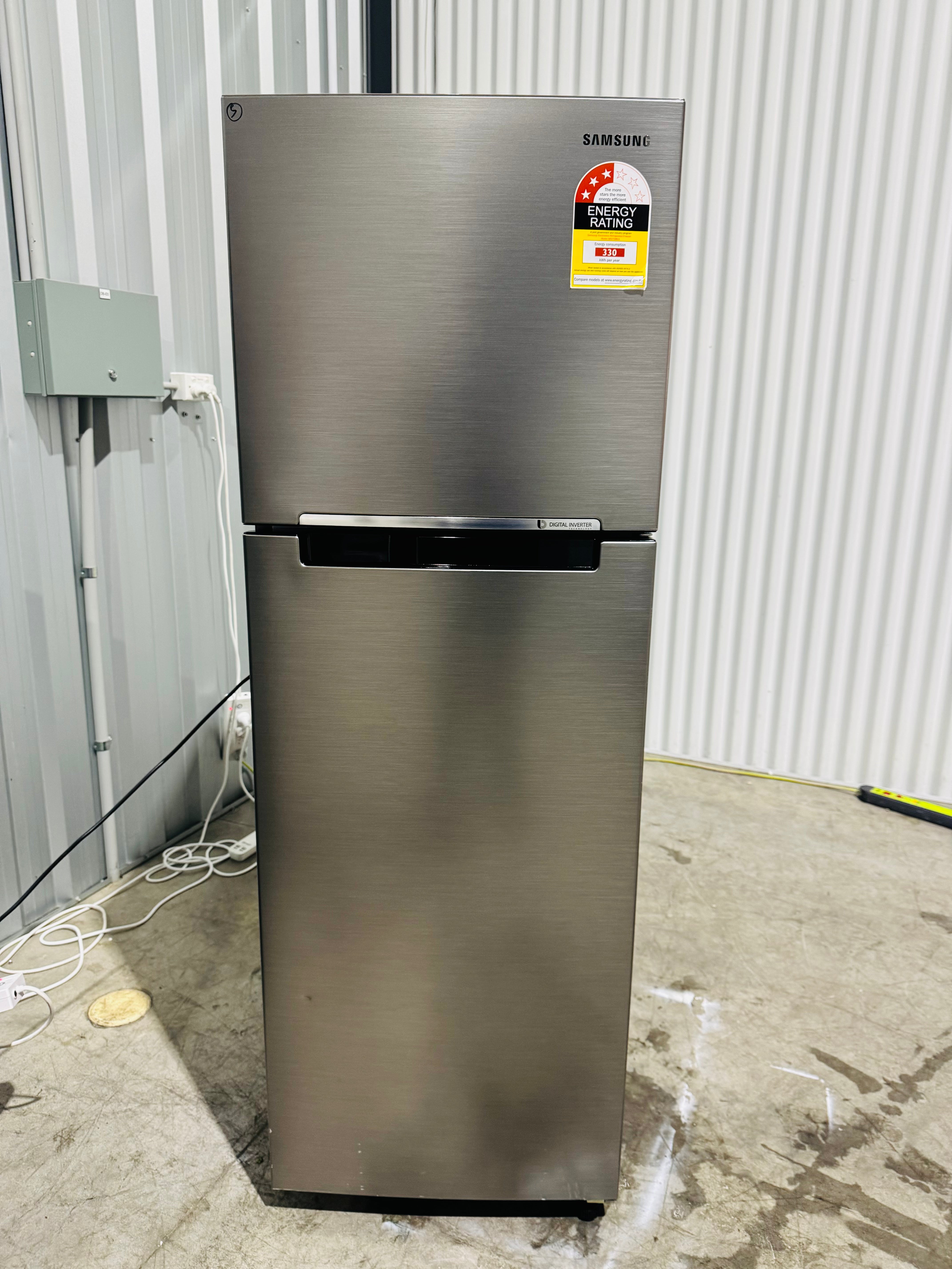 **SAMSUNG 270 LITRES FRIDGE FREEZER & 6.5 KGS TOP LOADER WASHING MACHINE COMBO PACKAGE DEAL**
