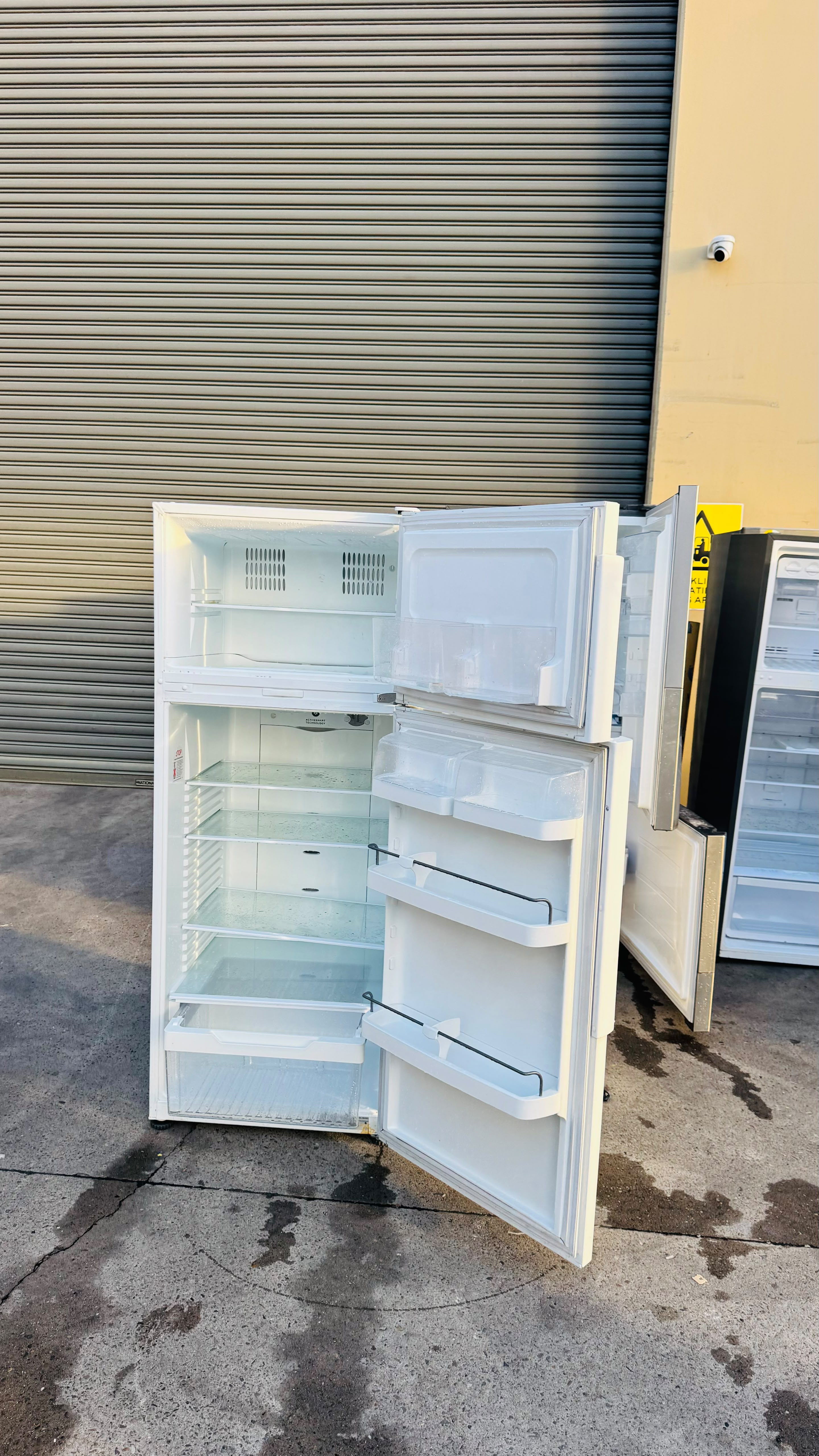 FISHER AND PAYKEL 380 LITRES FRIDGE FREEZER