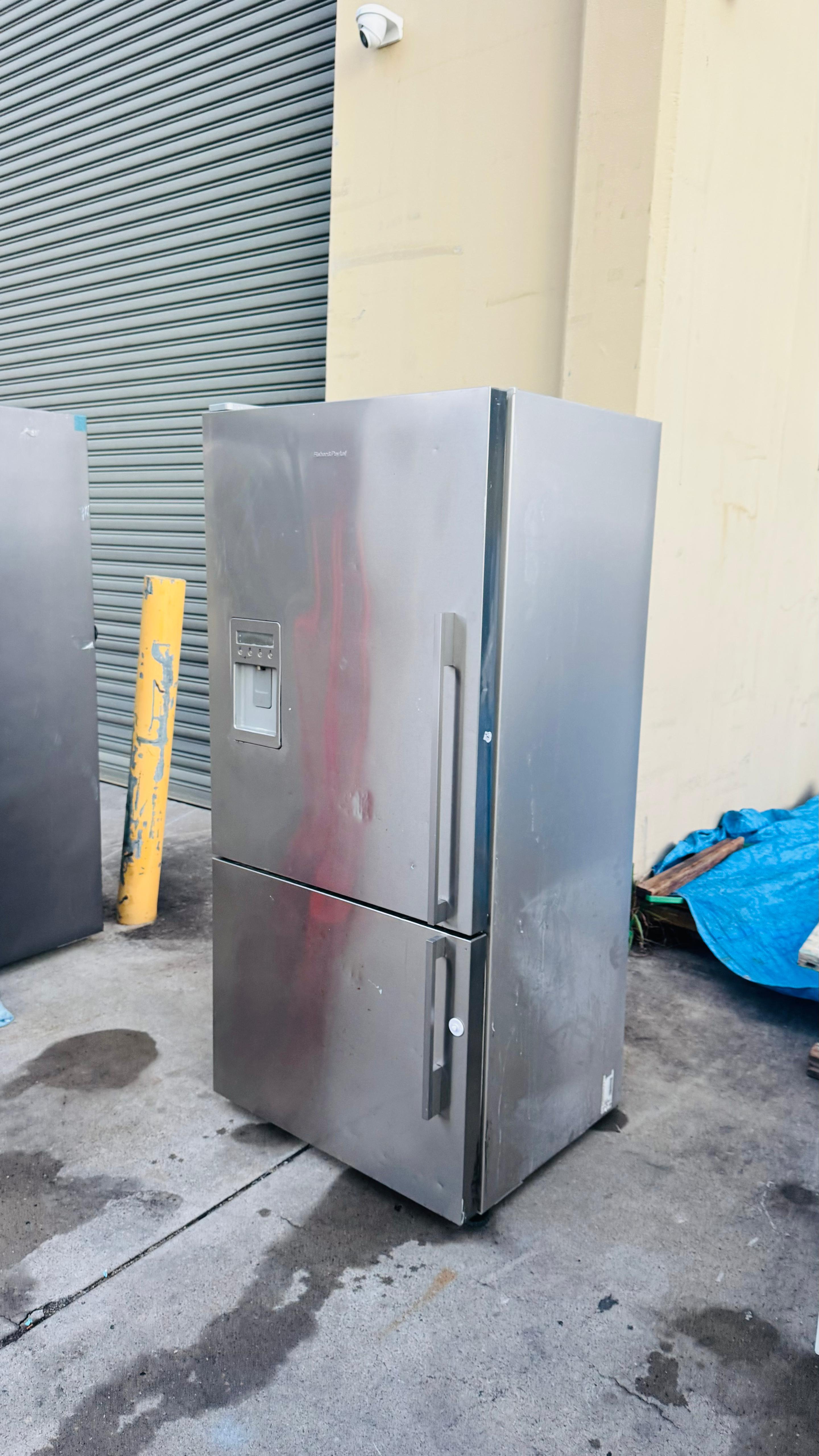 FISHER AND PAYKEL 519 LITRES FRIDGE FREEZER DISPLAY NOT WORKING CANT SENT TEMPRATURE