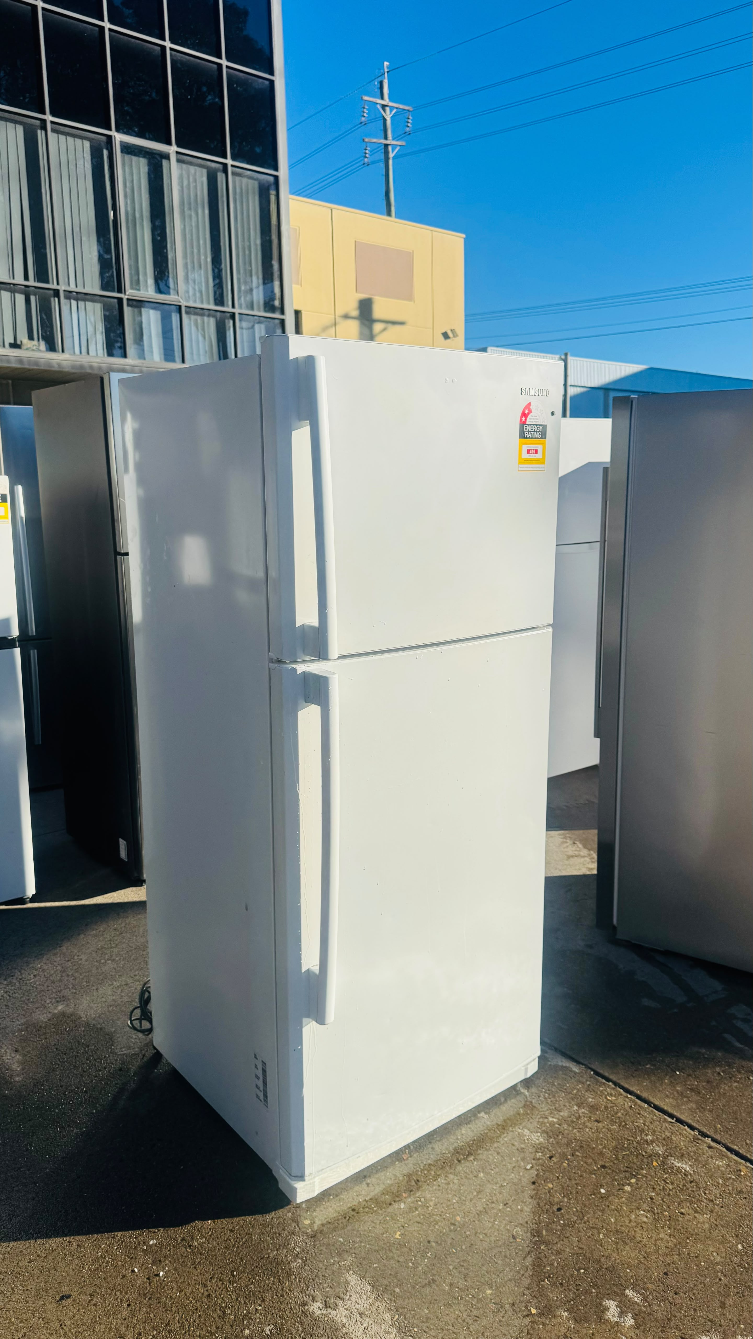 SAMSUNG 434 LITRES FRIDGE FREEZER