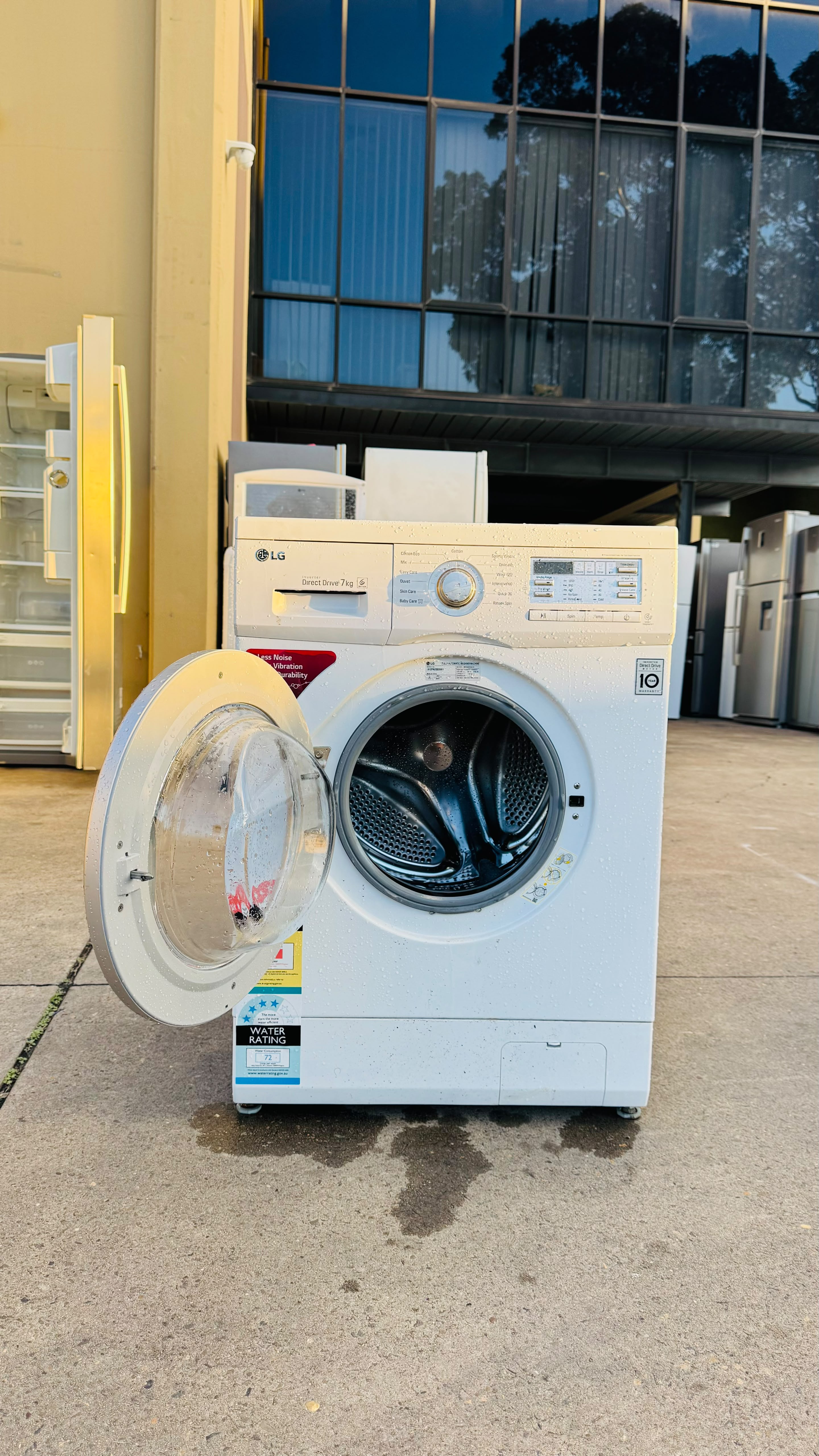 LG 7KGS FRONT LOADER WASHING MACHINE