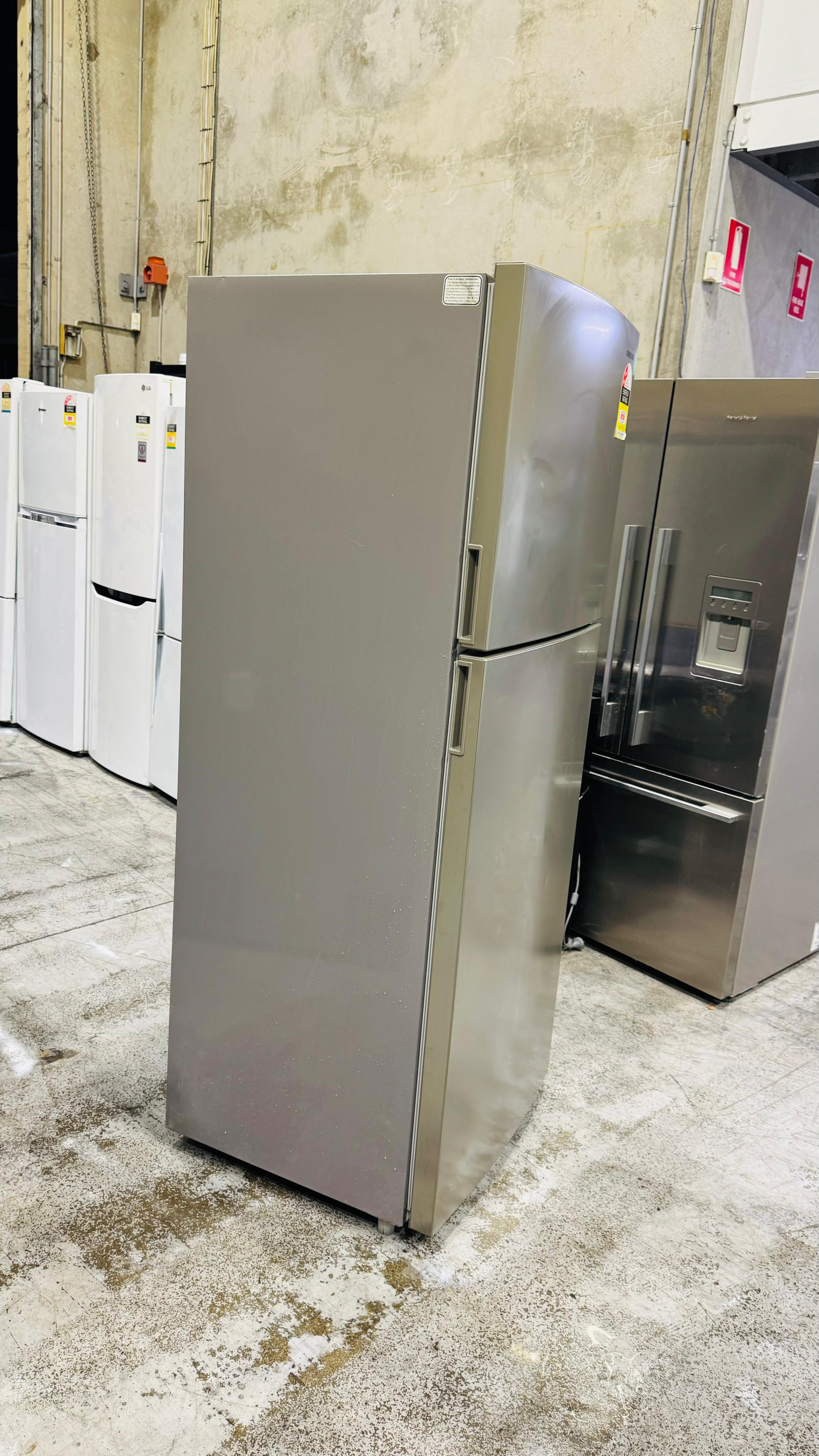 SAMSUNG 390 LITRES FRIDGE FREEZER