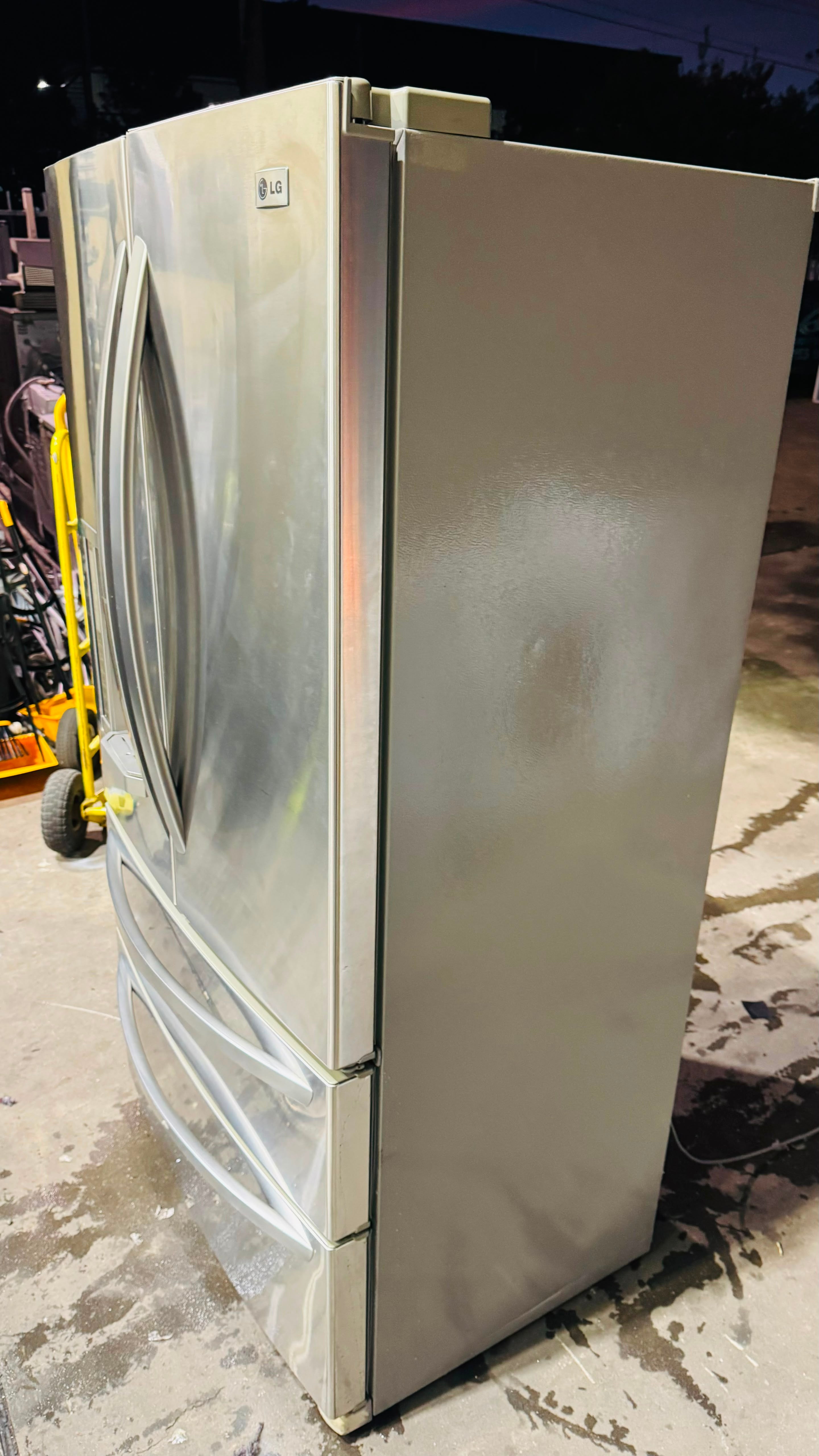 LG 598 LITRES FRENCH DOOR FRIDGE FREEZER