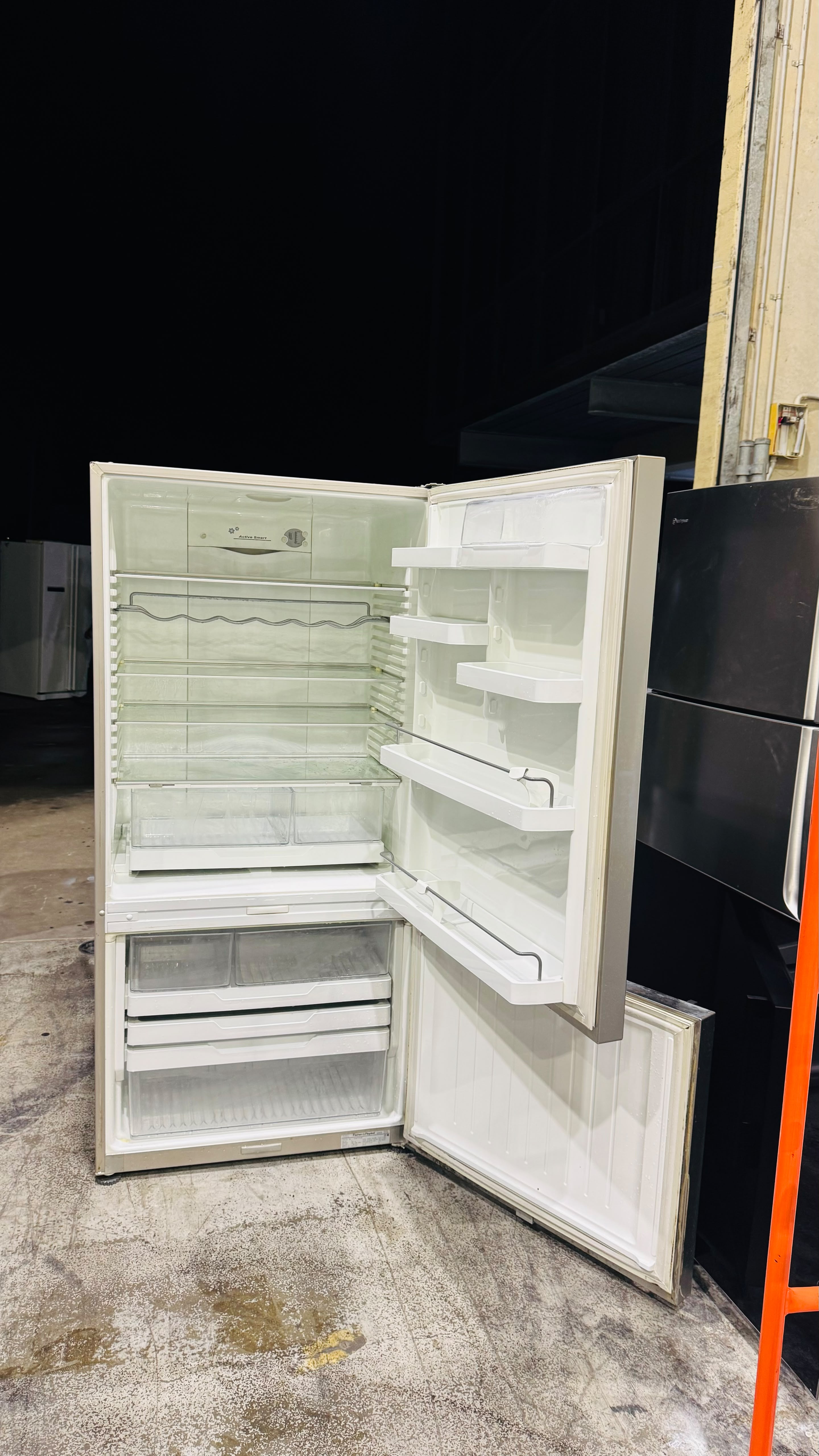 FISHER AND PAYKEL 519 LITRES FRIDGE FREEZER