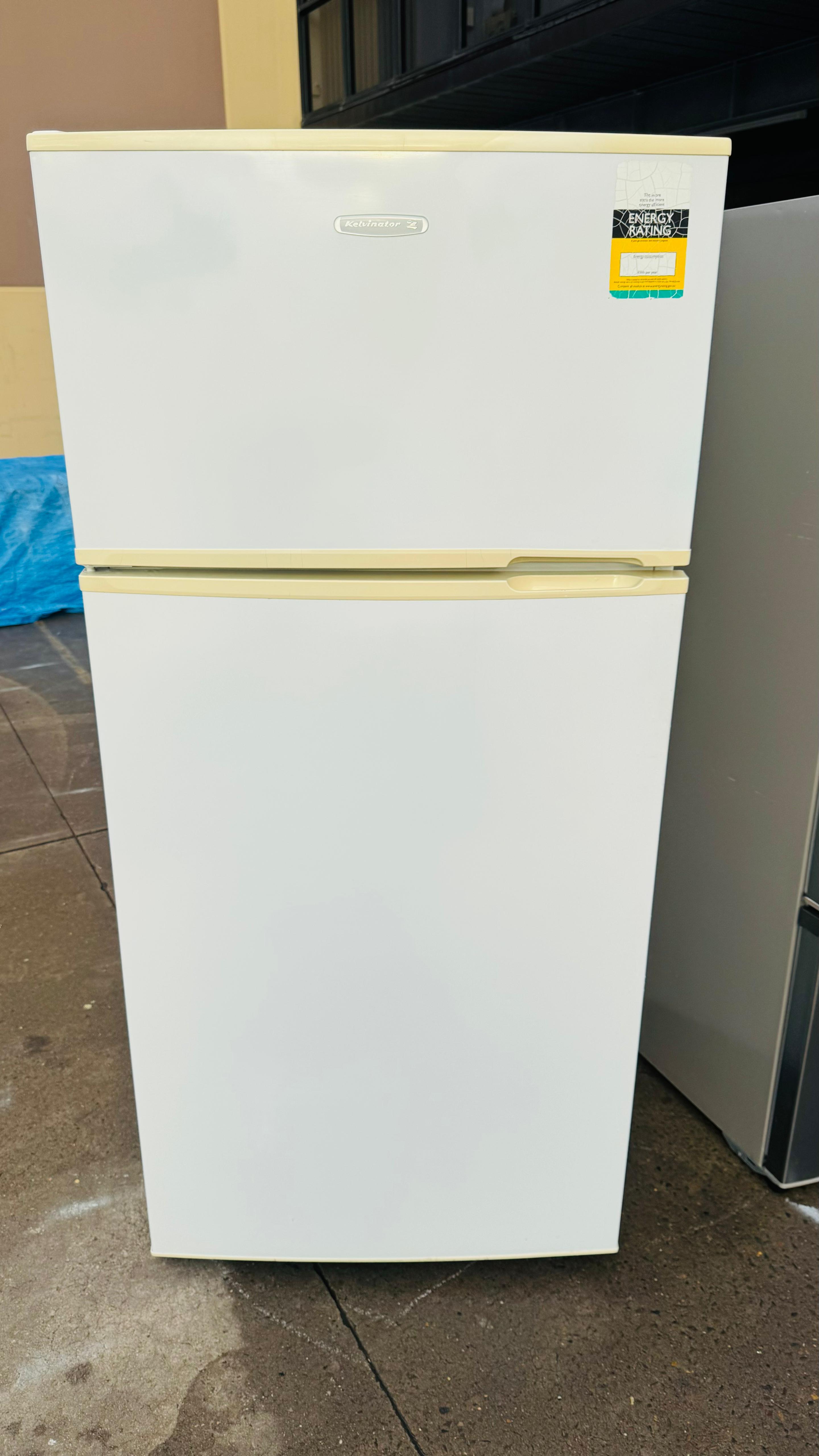 KELVINATOR 520 LITRES FRIDGE FREEZER