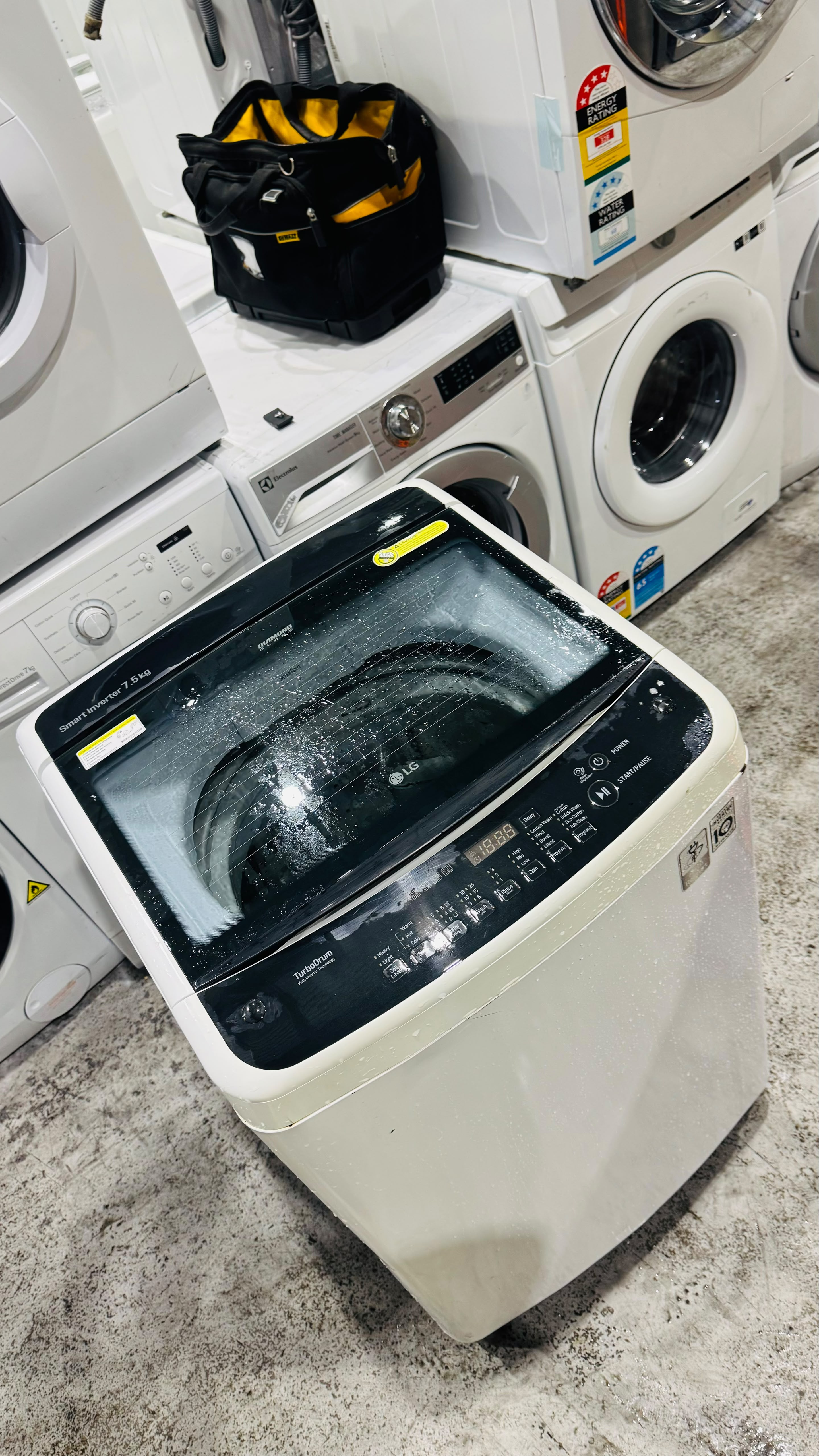 LG 7.5KGS TOP LOADER WASHING MACHINE