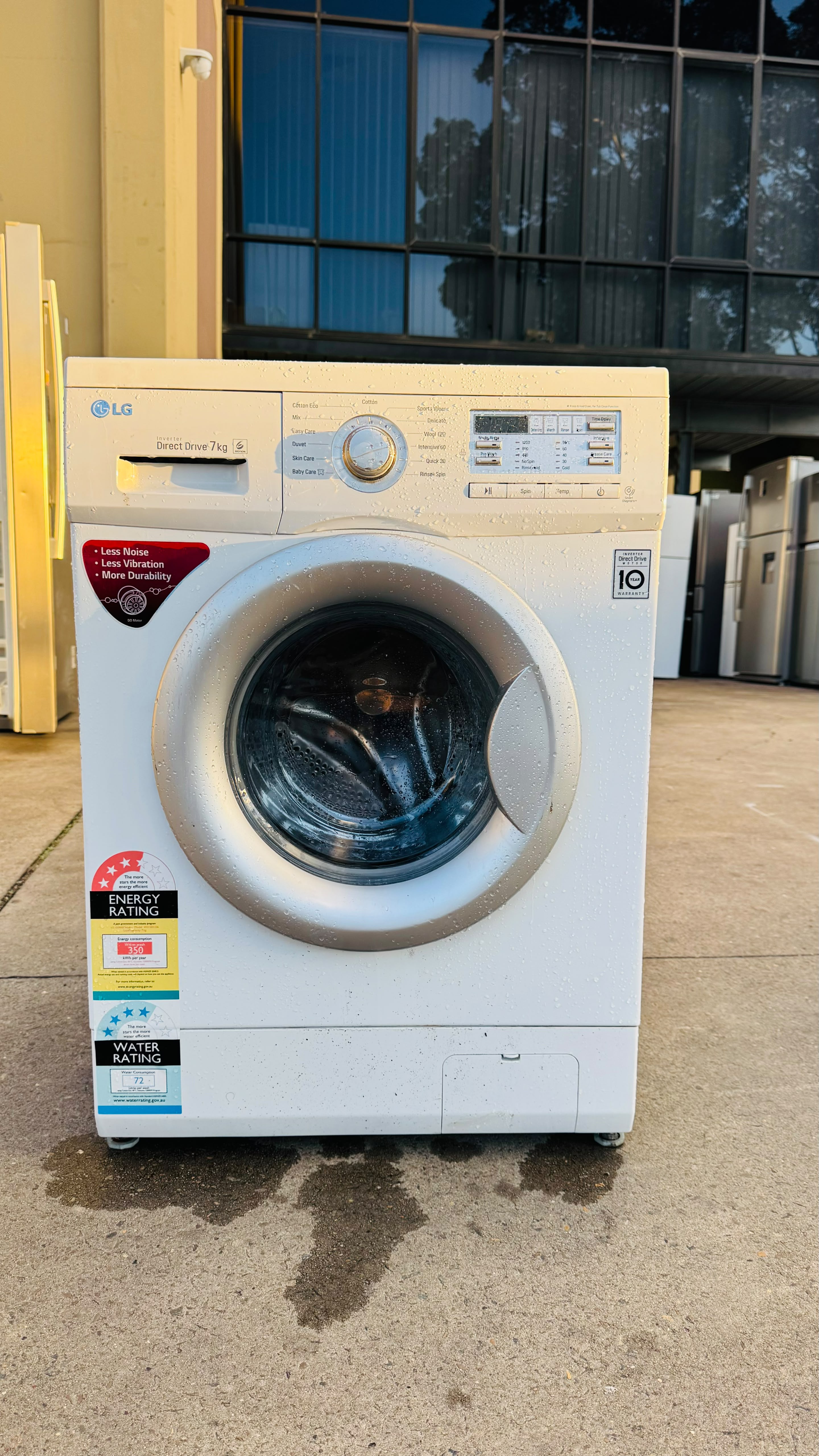 LG 7KGS FRONT LOADER WASHING MACHINE