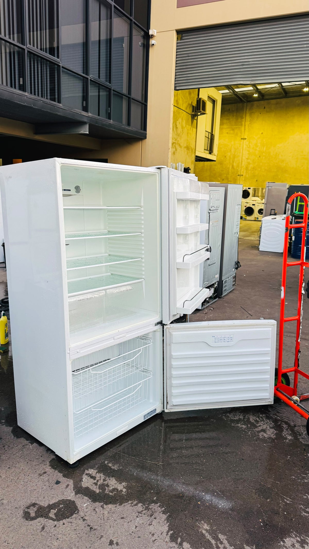 FISHER AND PAYKEL 519 LITRES FRIDGE FREEZER