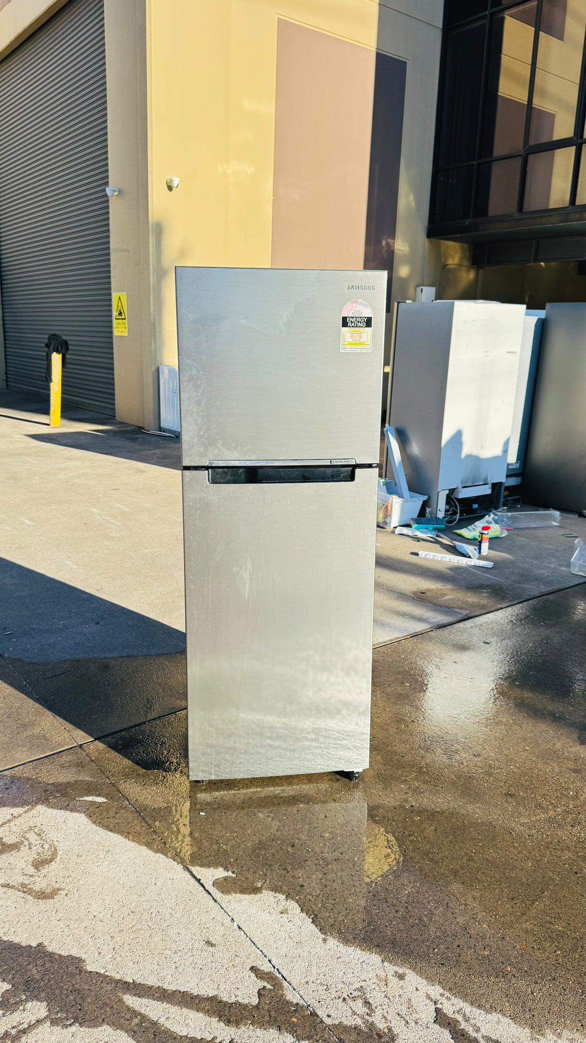 SAMSUNG 318 LITRES FRIDGE FREEZER