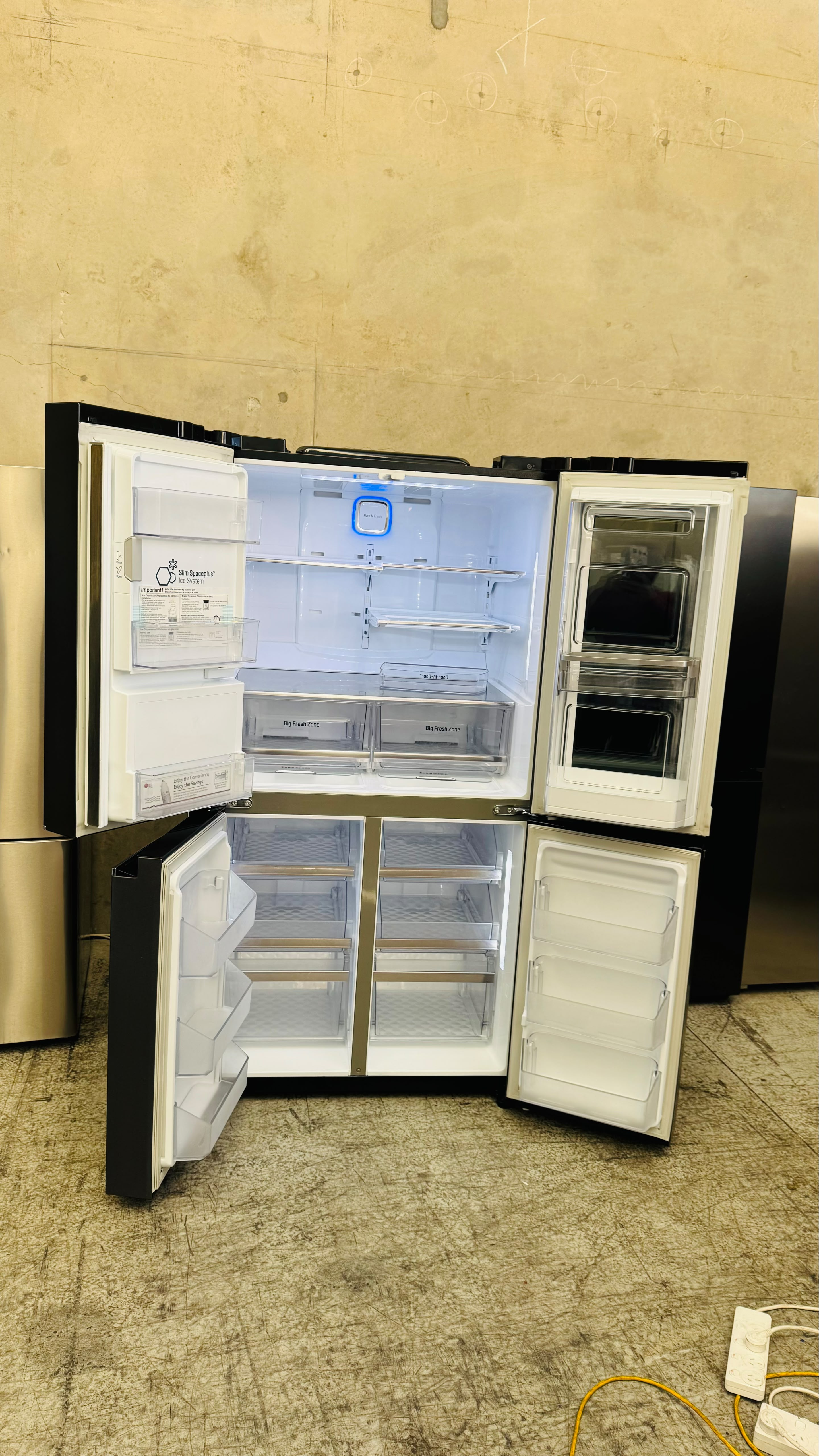 LG QUAD FRENCH DOOR 910 LITRES FRIDGE FREEZER