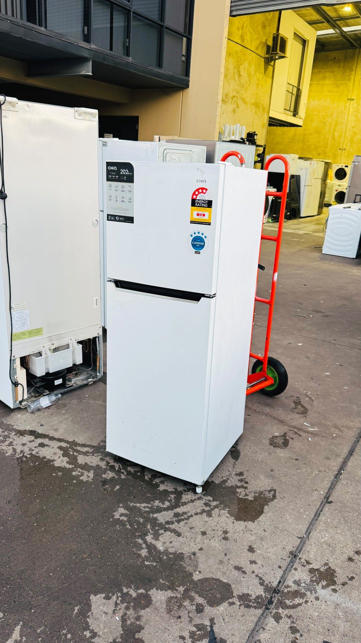 CHIQ 202 LITRES FRIDGE FREEZER