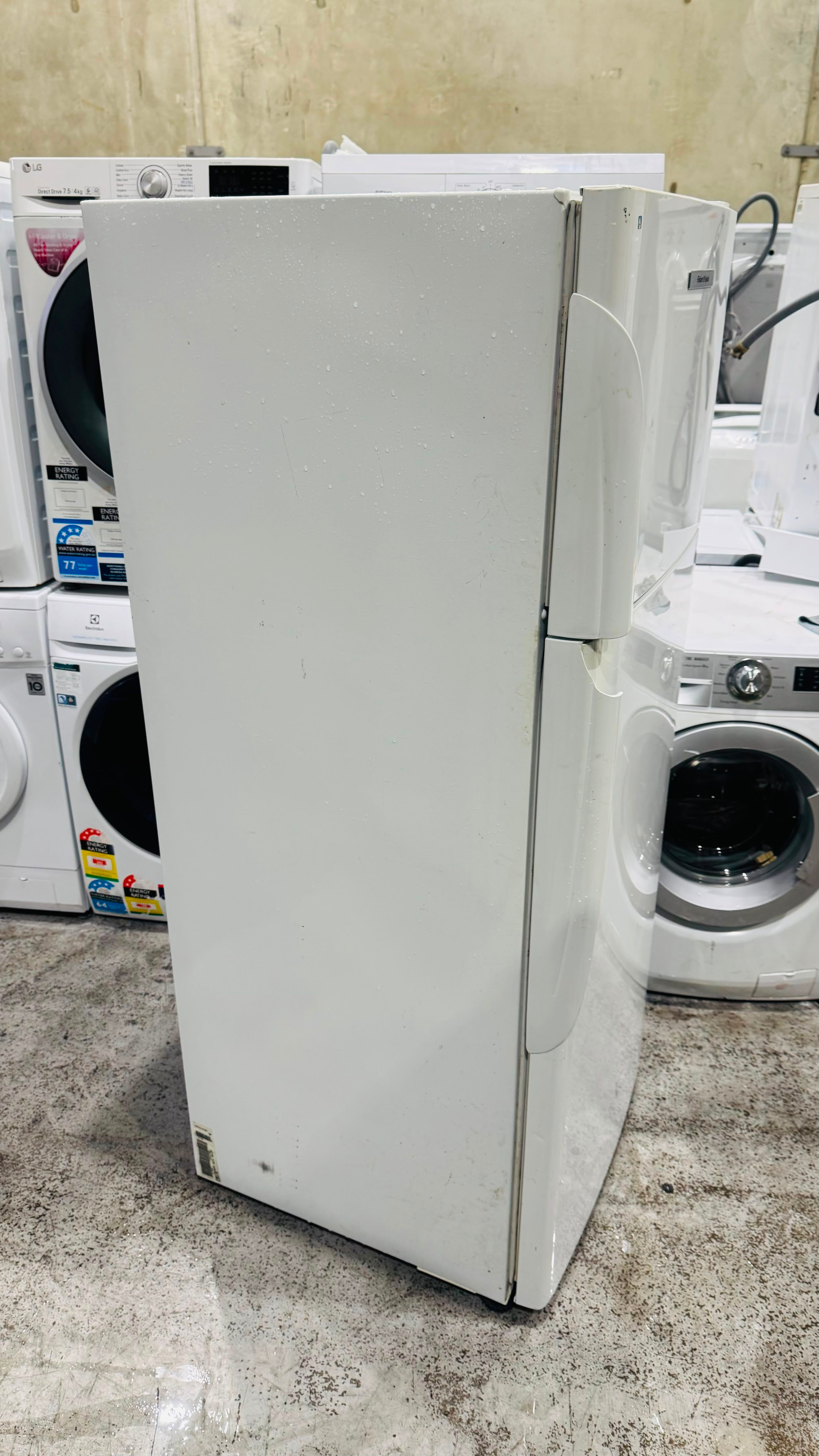 FISHER AND PAYKEL 380 LITRES FRIDGE FREEZER