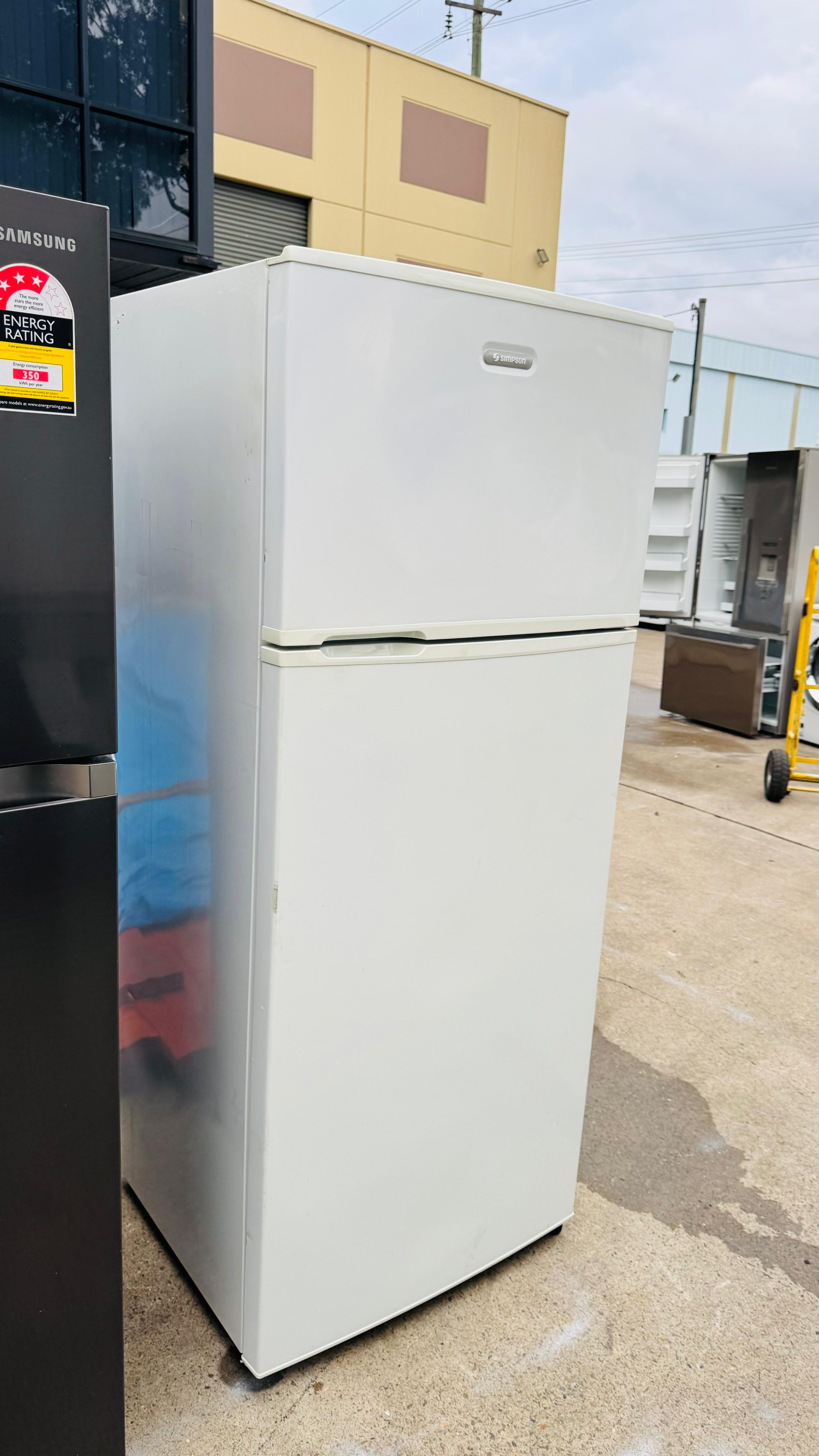 SIMPSON 393 LITRES FRIDGE FREEZER
