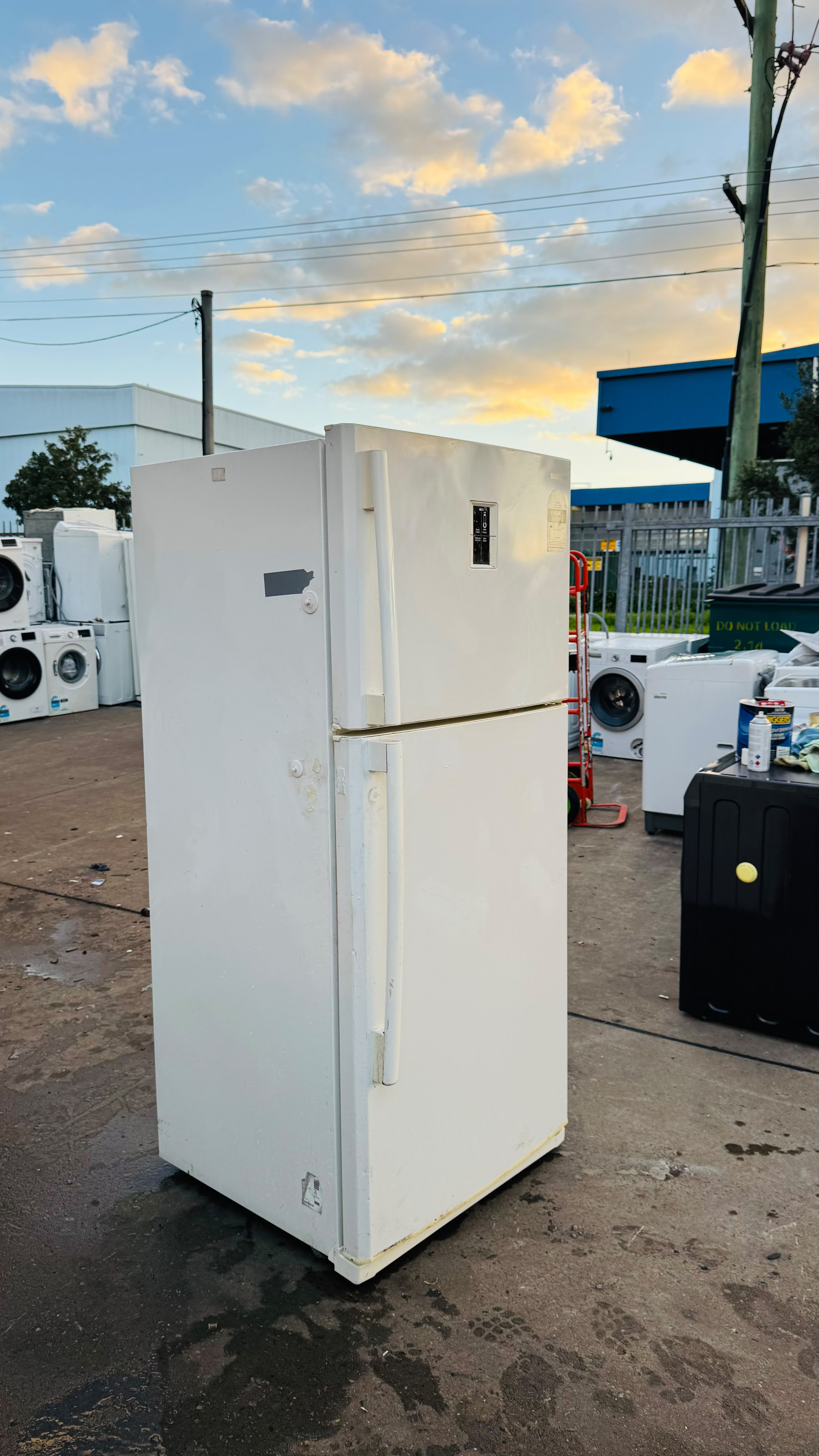 SAMSUNG 512 LITRES FRIDGE FREEZER