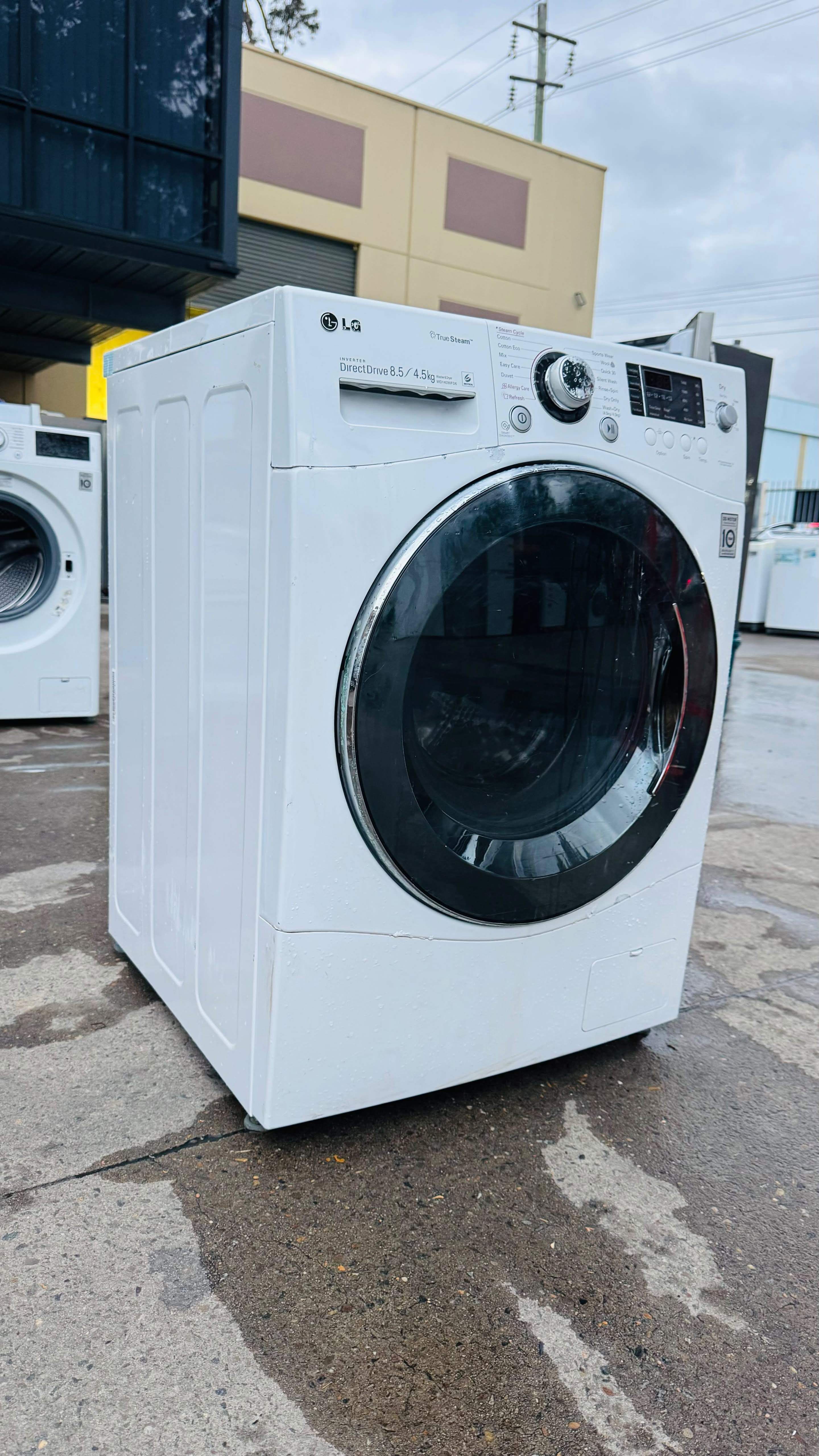 LG 8.5KGS FRONT LOADER WASHING MACHINE