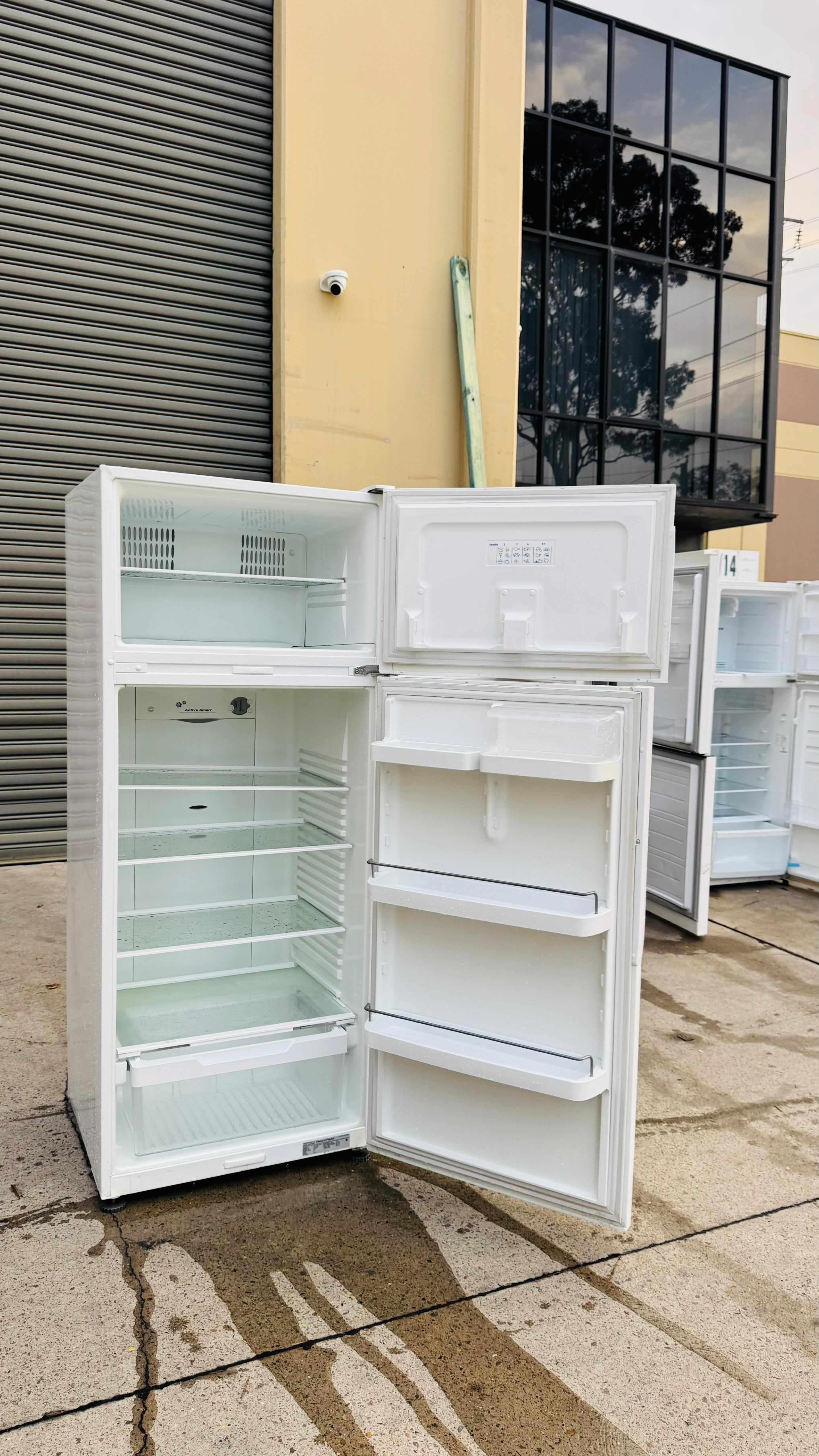 FISHER AND PAYKEL 447 LITRES FRIDGE FREEZER