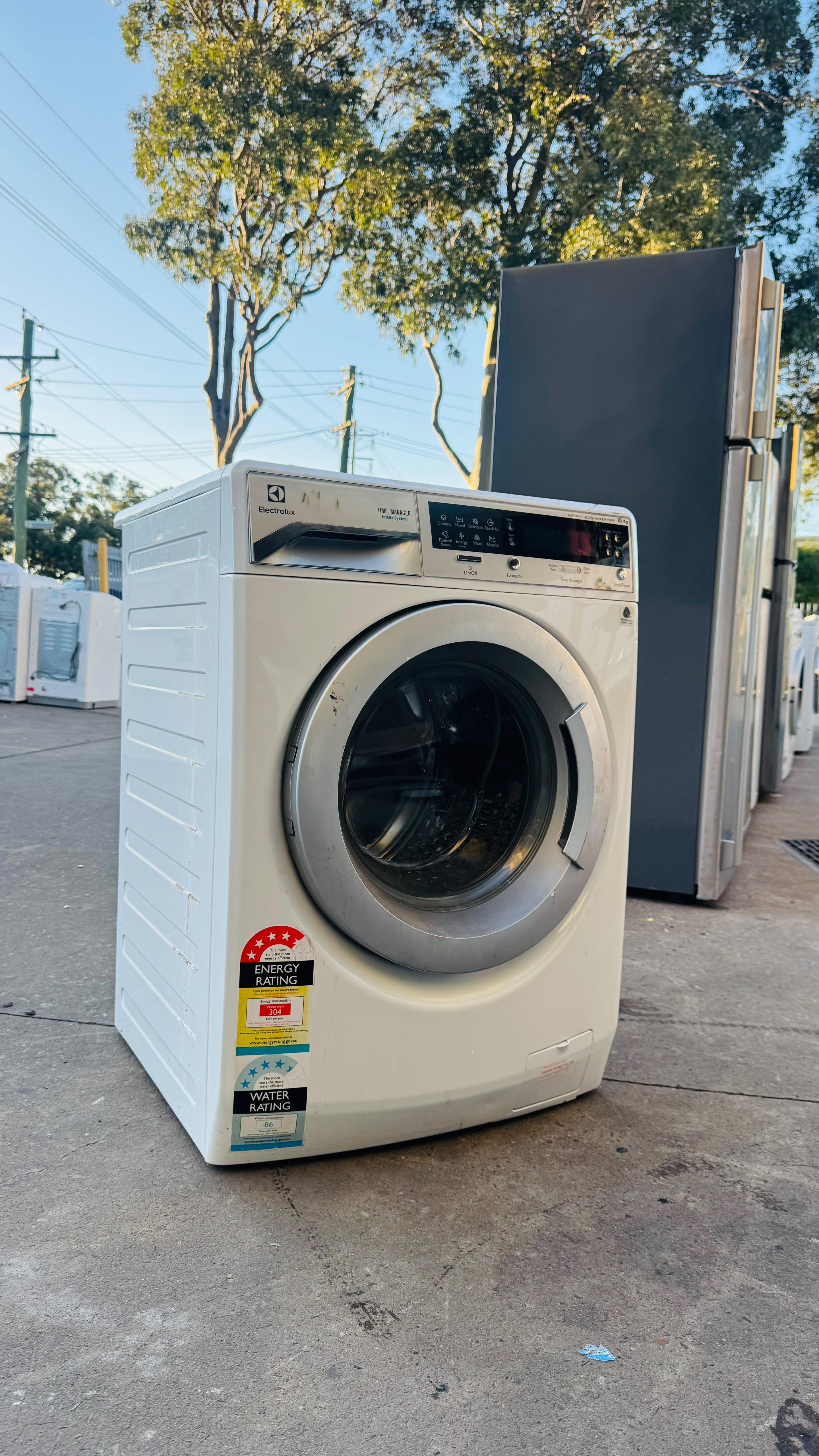 ELECTROLUX 10KGS FRONT LOADER WASHING MACHINE