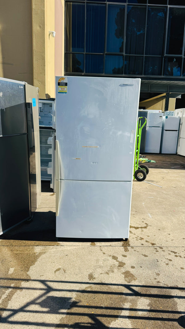 WESTINGHOUSE 505 LITRES FRIDGE FREEZER
