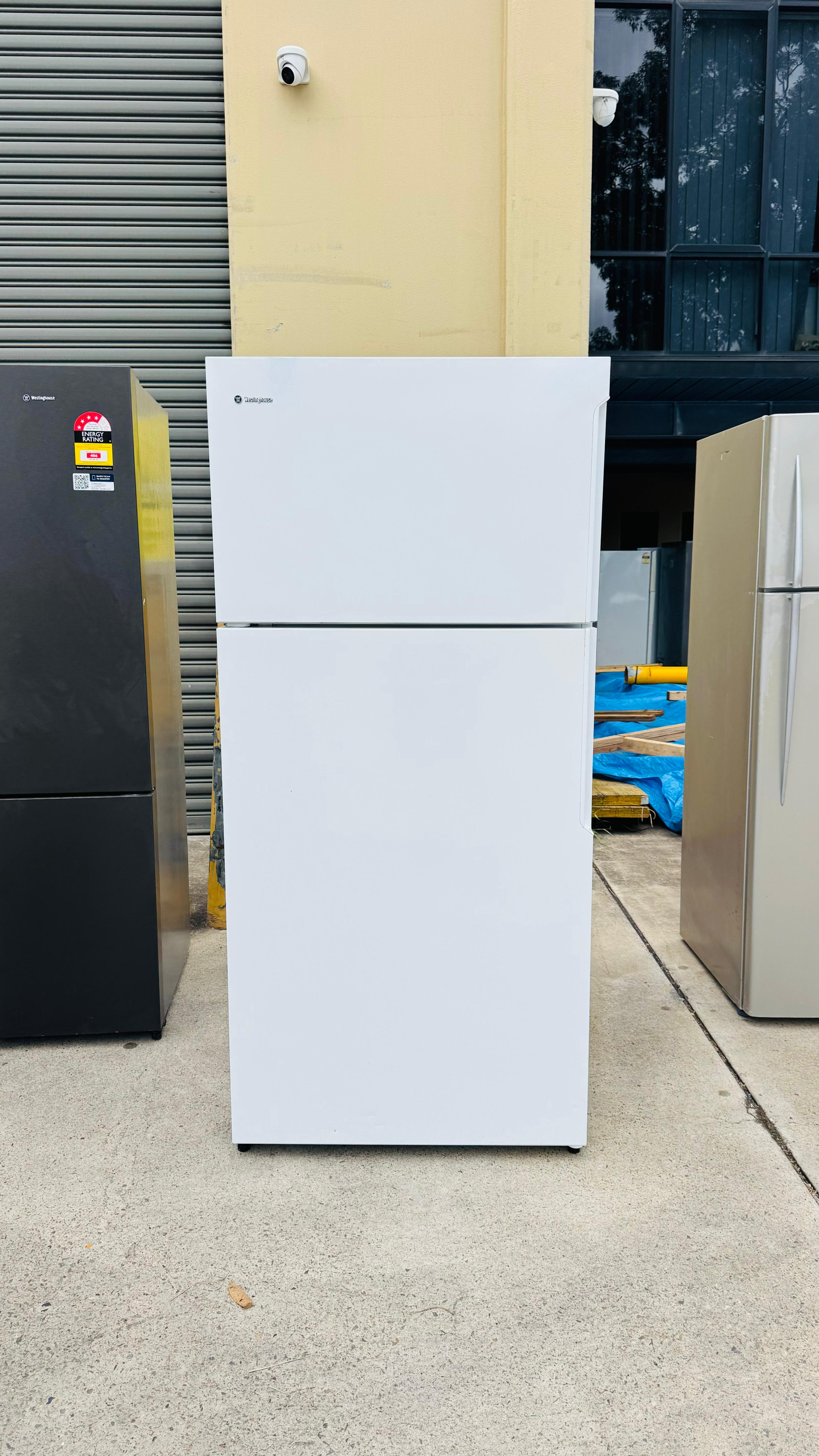 WESTINGHOUSE 536 LITRES FRIDGE FREEZER