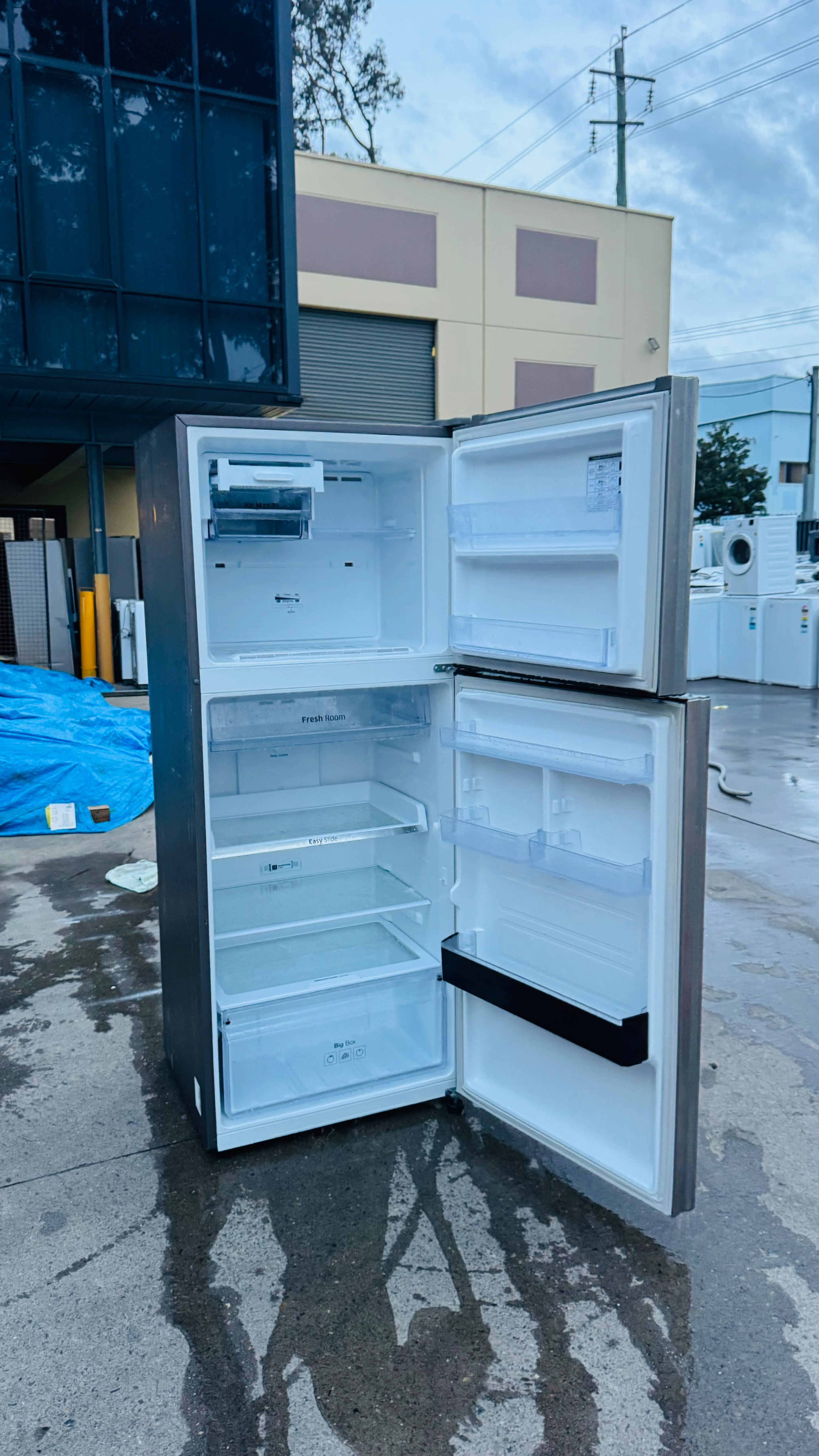 SAMSUNG 393 LITRES FRIDGE FREEZER
