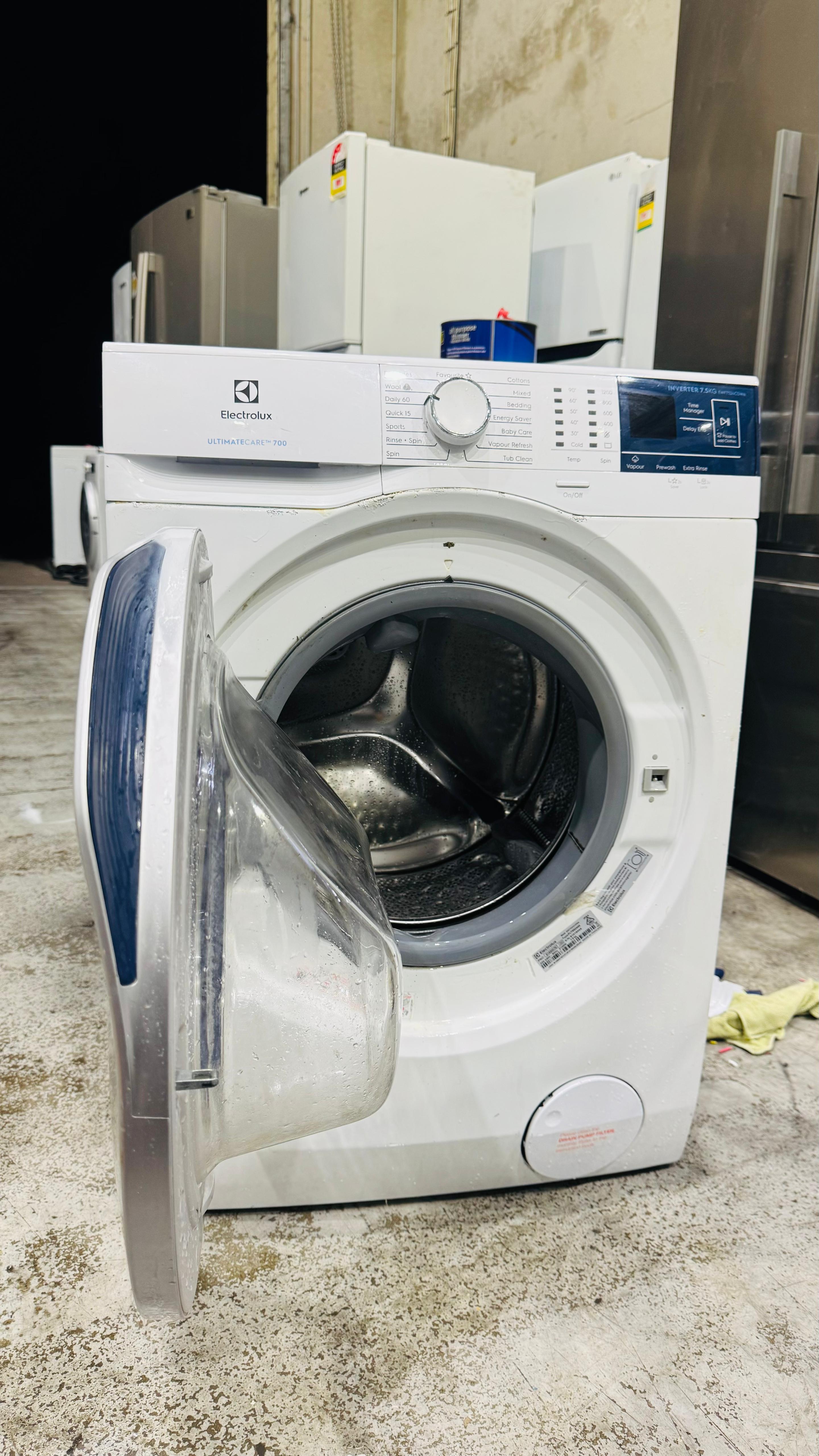 ELECTROLUX 7.5 KGS FRONT LOADER WASHING MACHINE