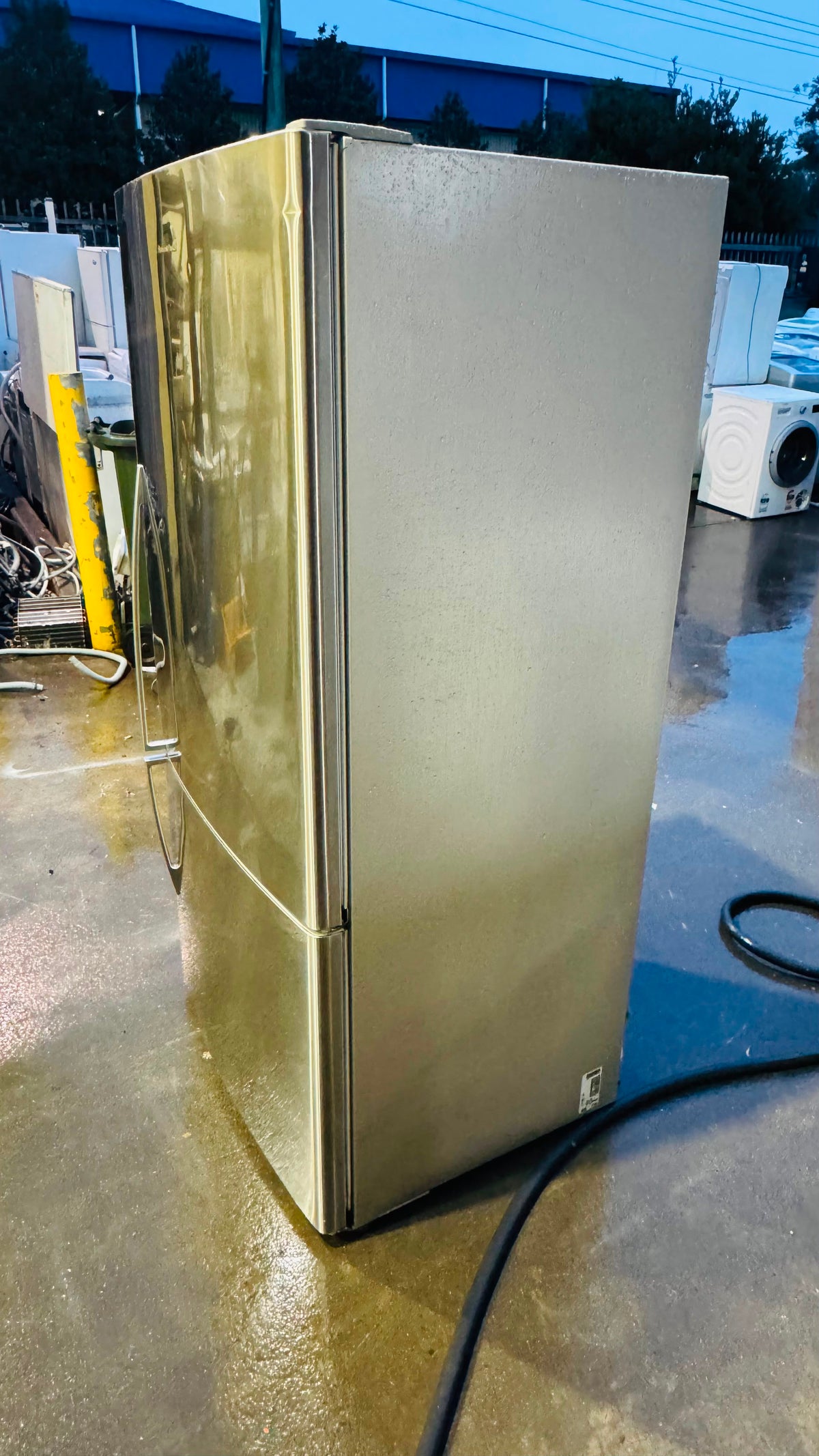 FISHER AND PAYKEL 519 LITRES FRIDGE FREEZER