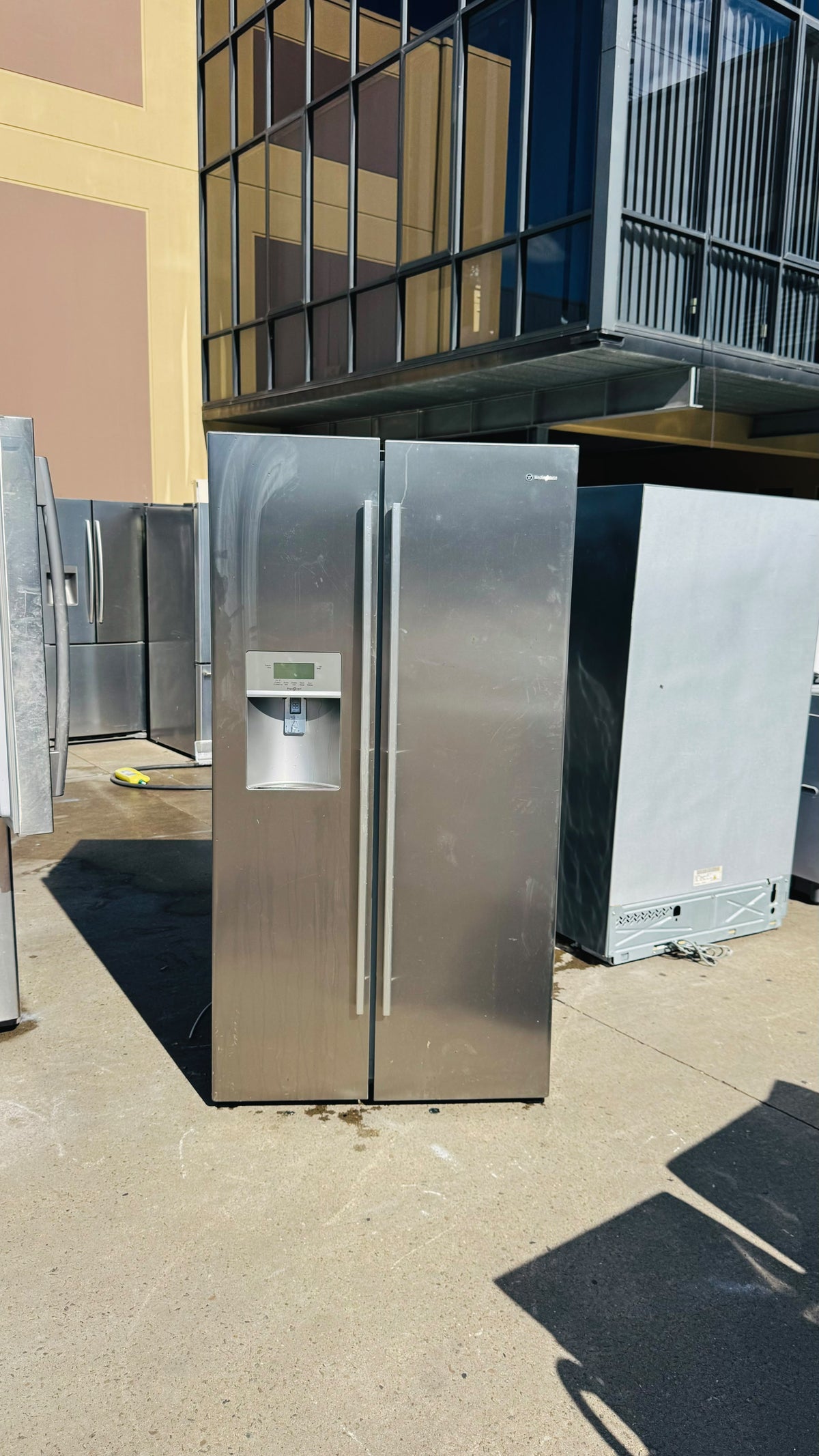 WESTINGHOUSE SIDE BY SIDE 555 LITRES FRIDGE FREEZER