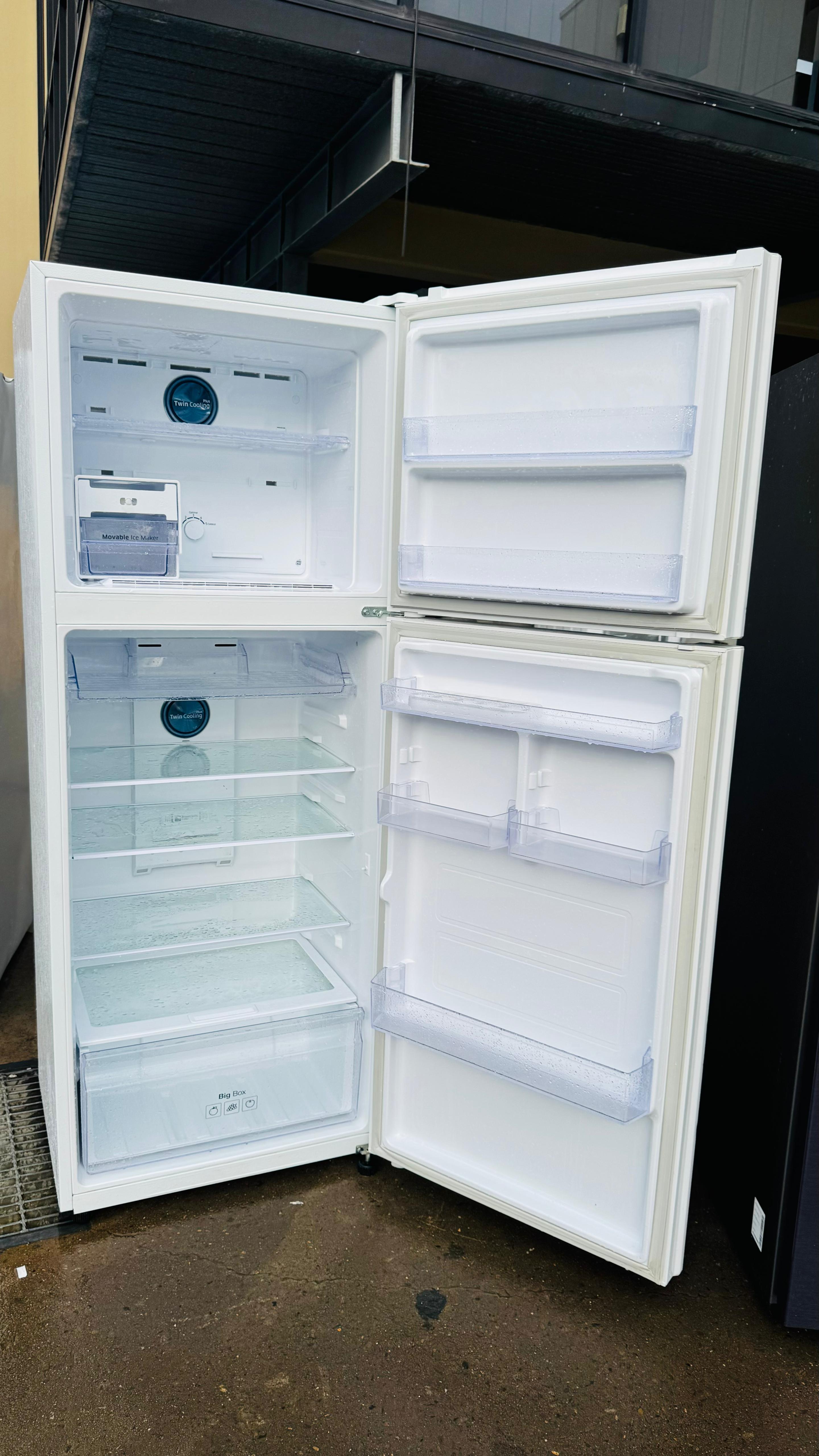 SAMSUNG 419 LITRES FRIDGE FREEZER