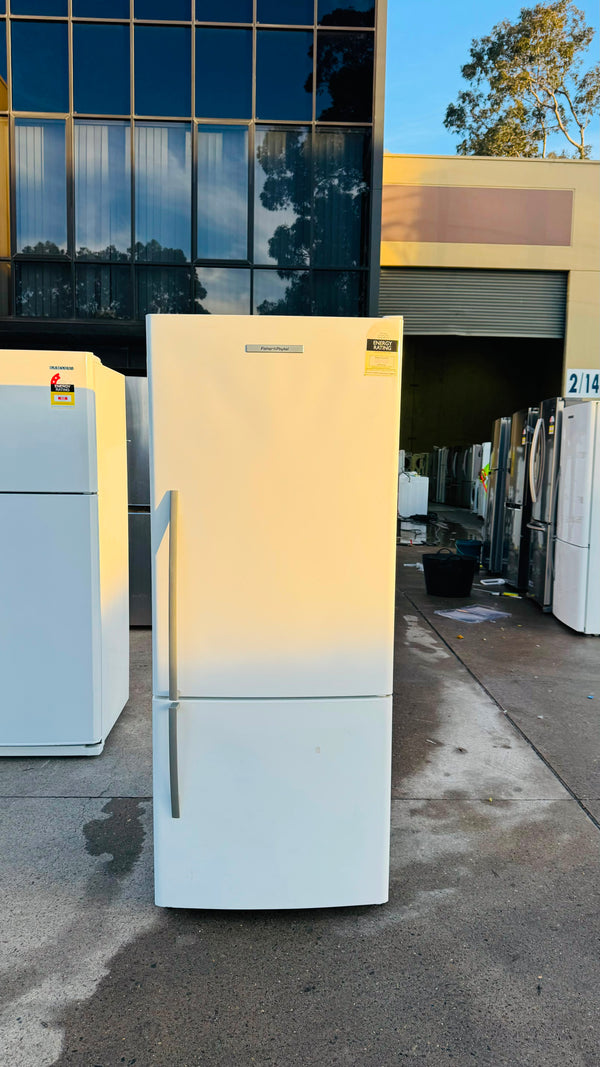 FISHER AND PAYKEL 442 LITRES FRIDGE FREEZER