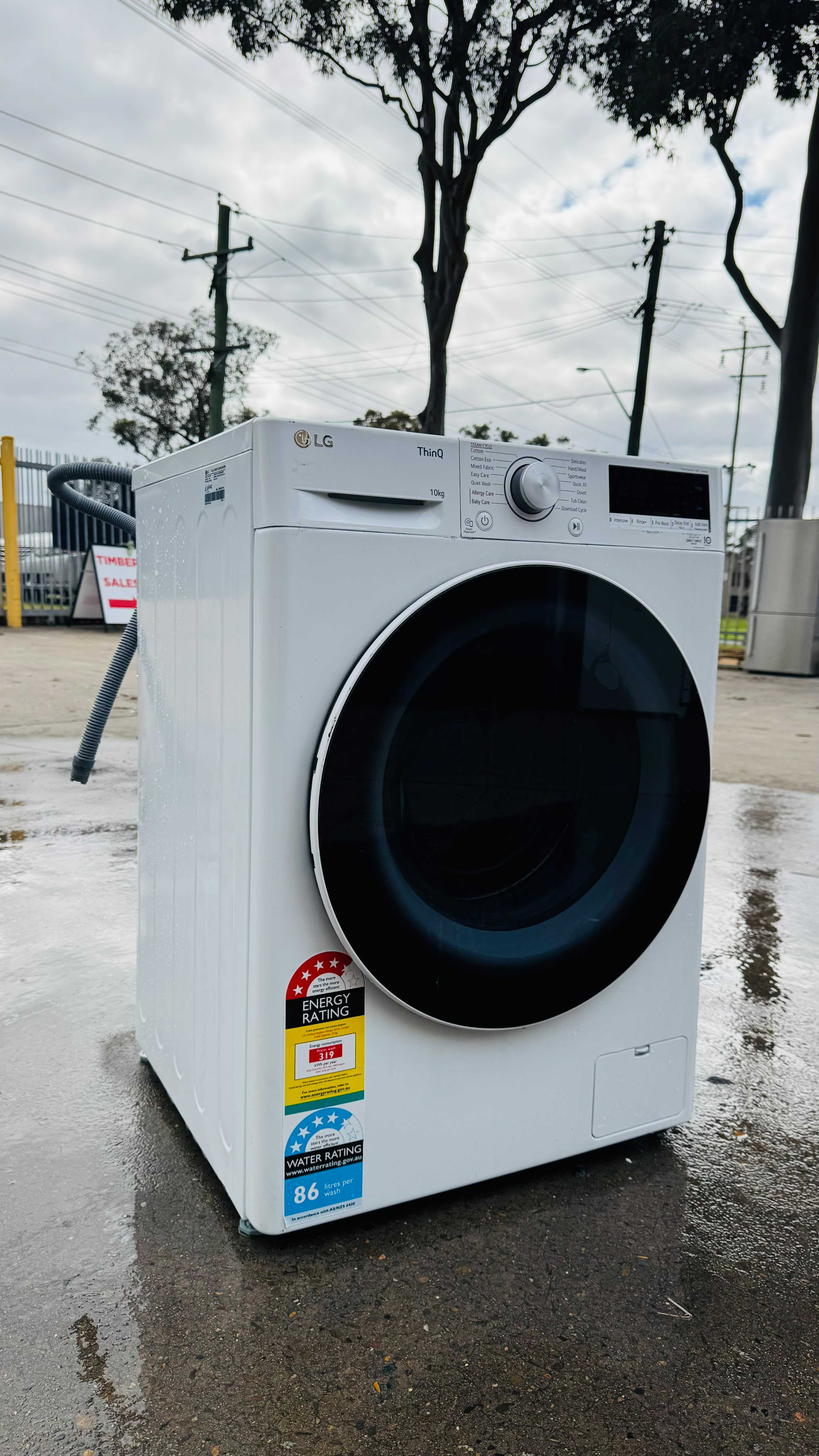LG 10KGS FRONT LOADER WASHING MACHINE