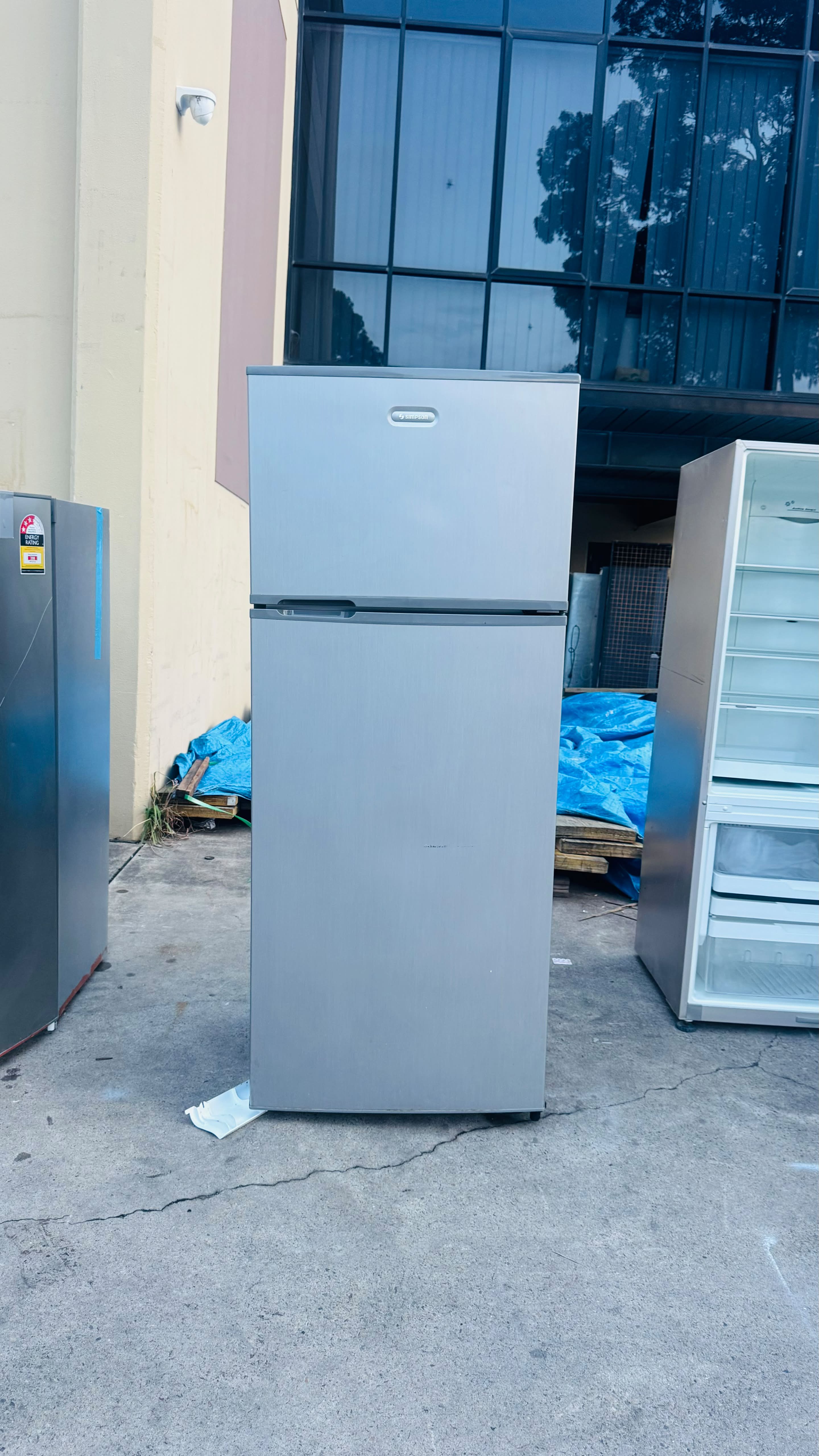 SIMPSON 390 LITRES FRIDGE FREEZER