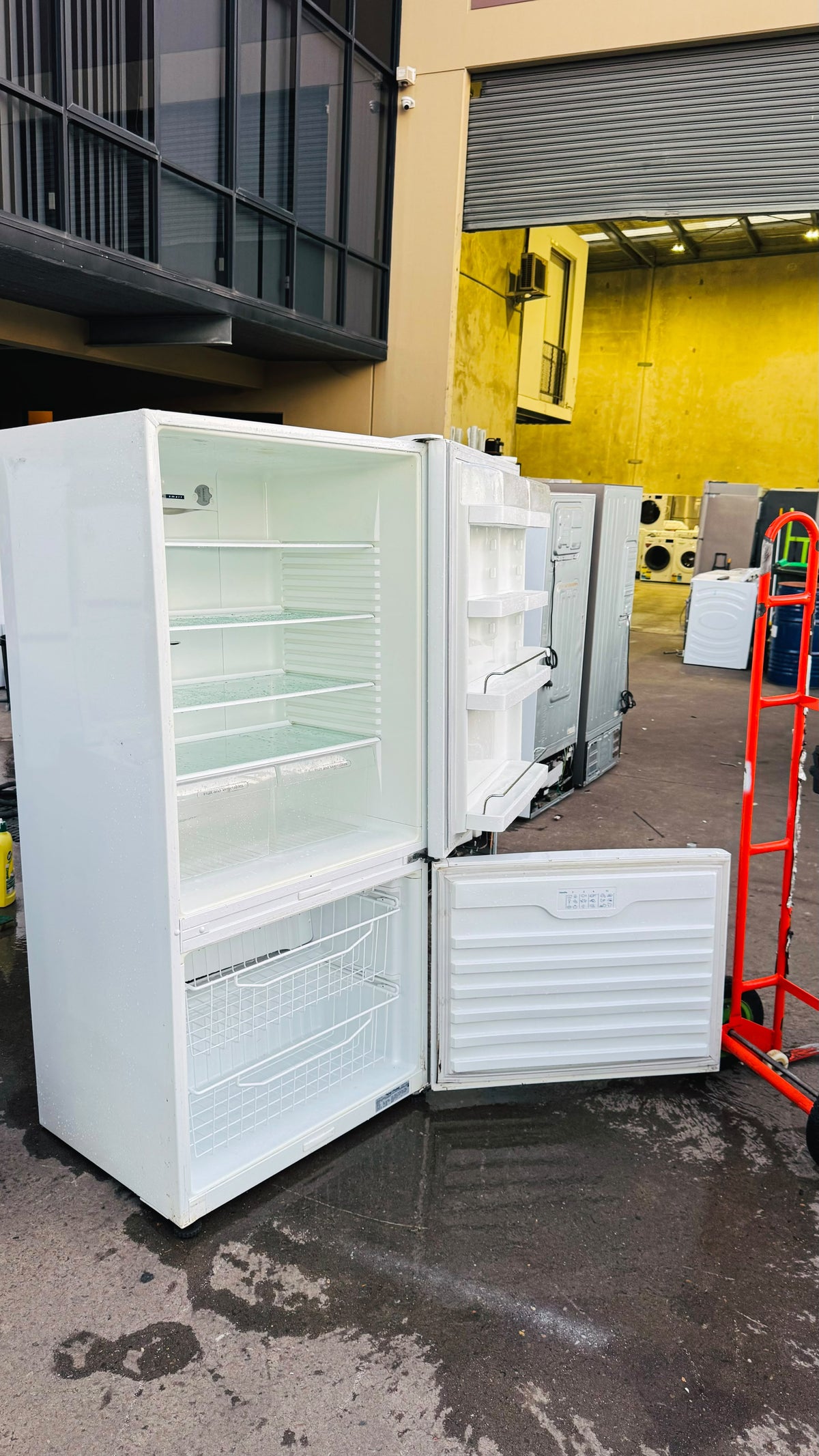 FISHER AND PAYKEL 519 LITRES FRIDGE FREEZER