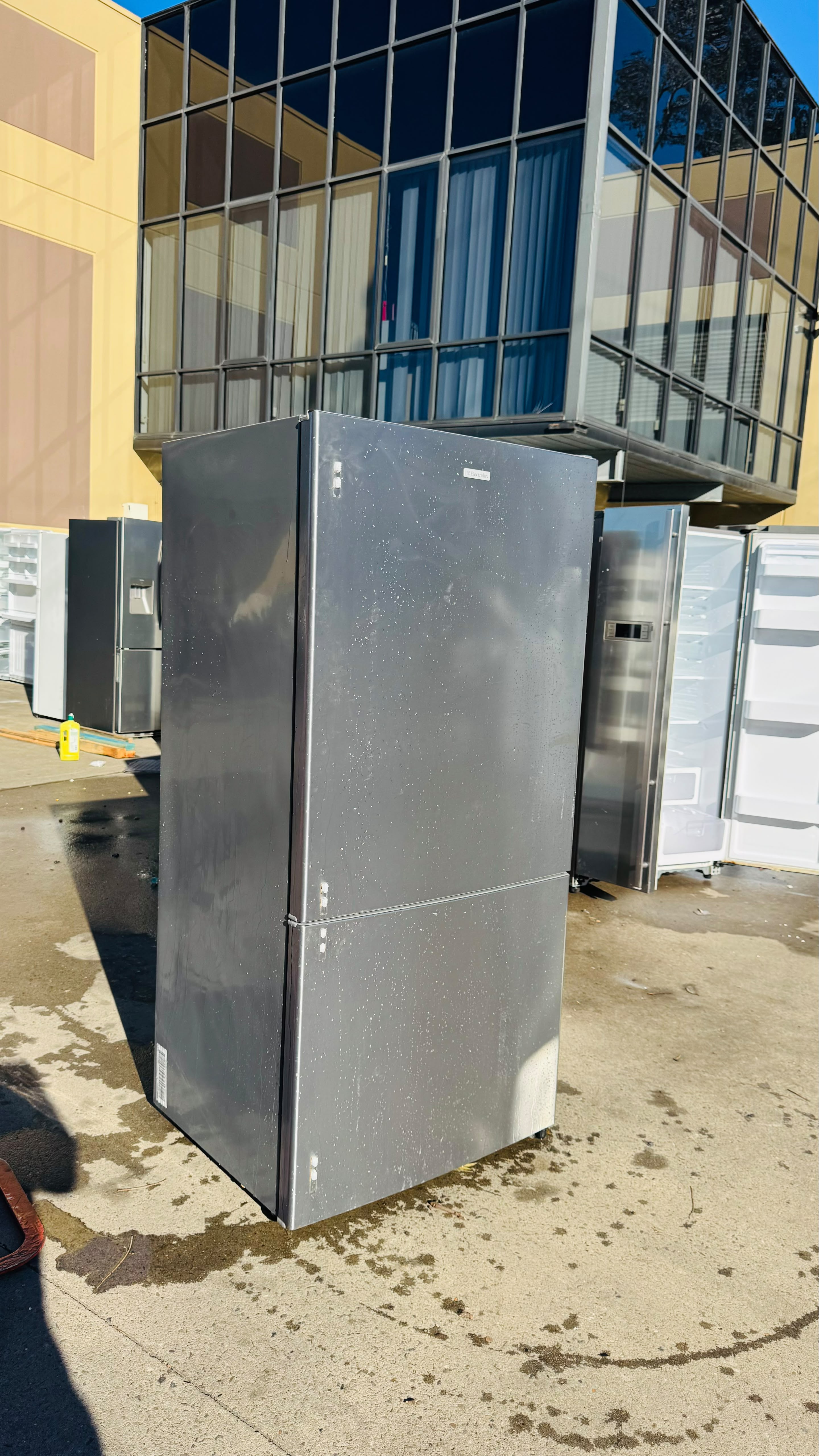 ELECTROLUX 510 LITRES FRIDGE FREEZER
