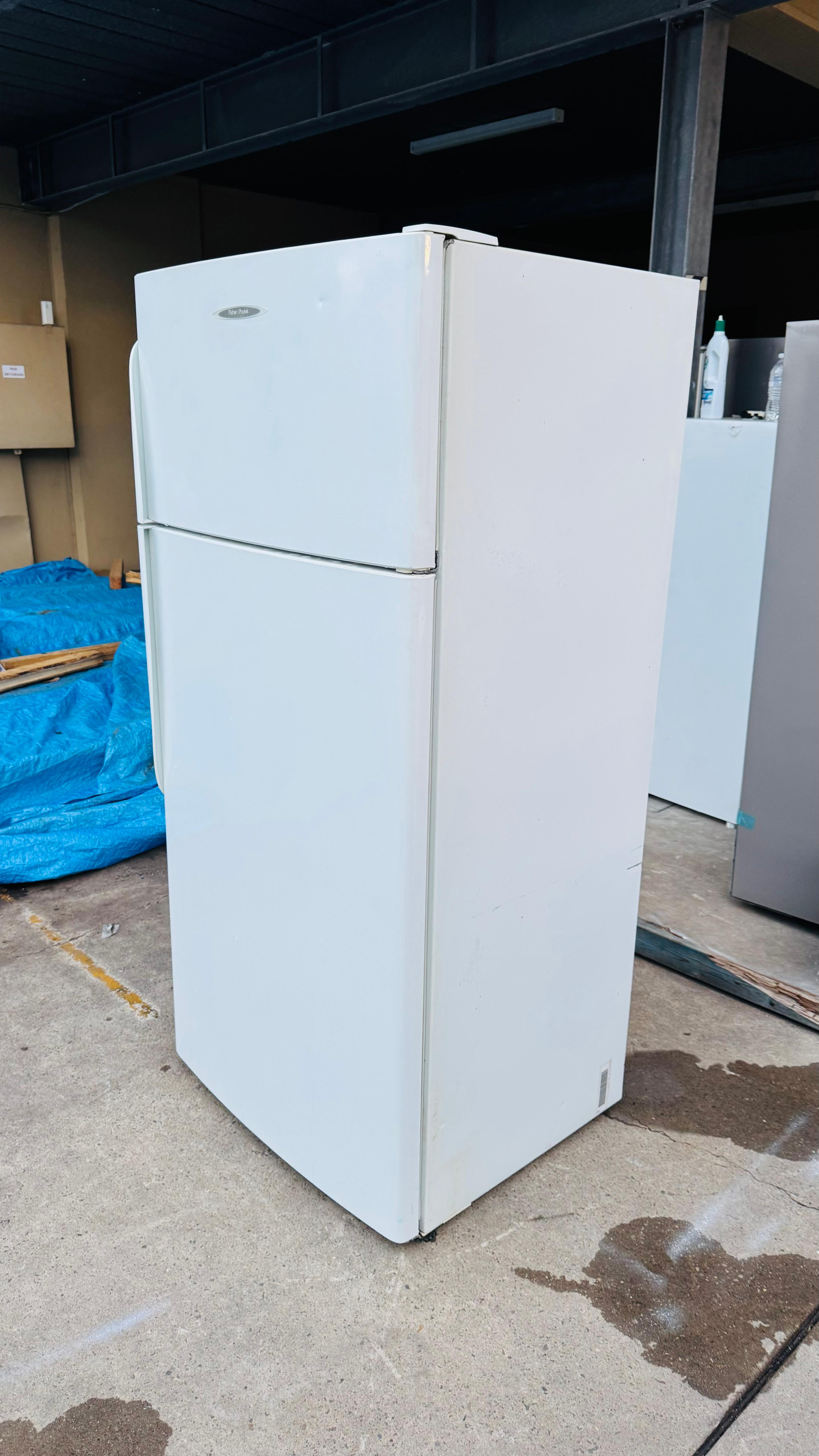 FISHER AND PAYKEL 517 LITRES FRIDGE FREEZER