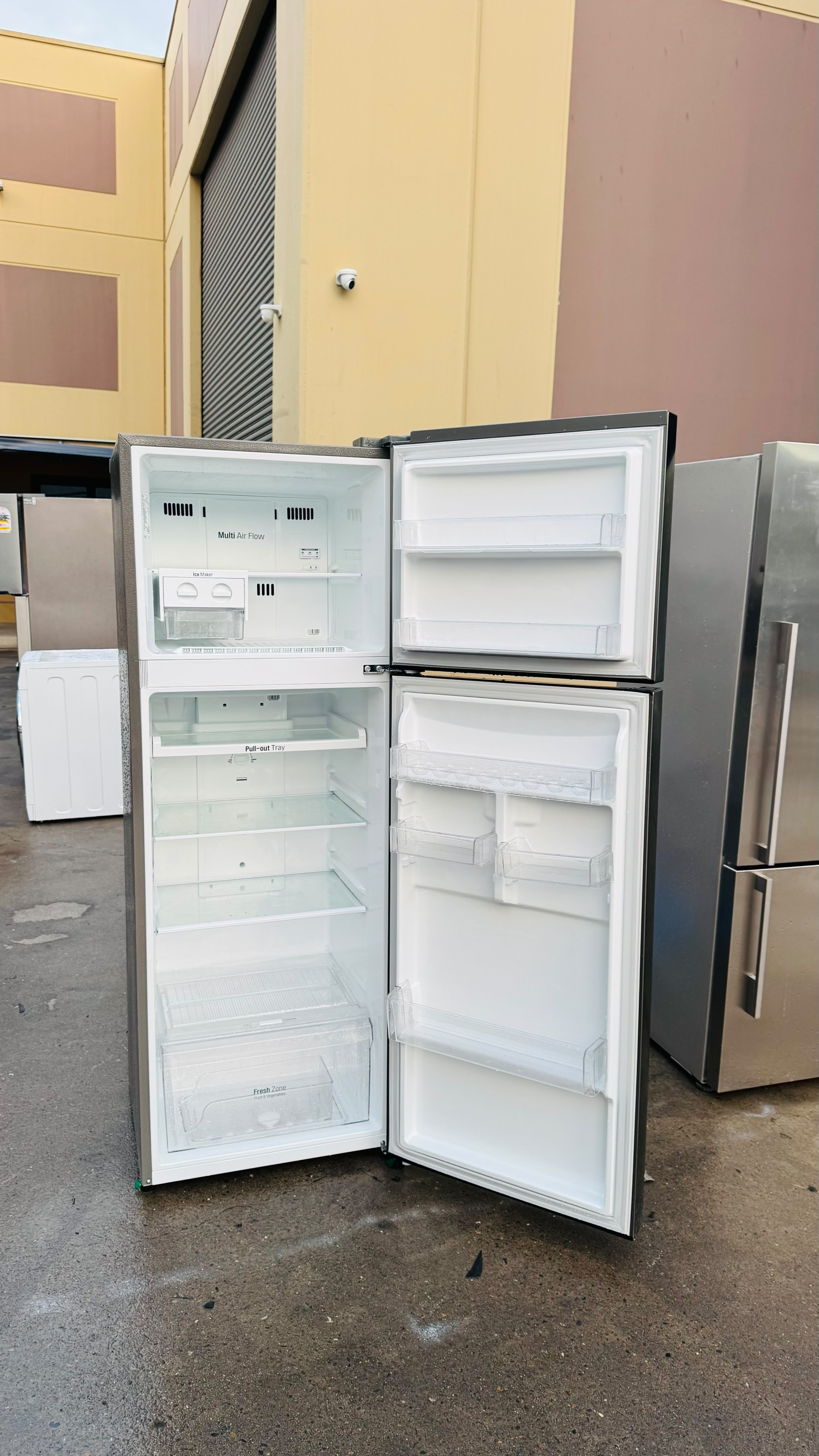 LG 332 LITRES FRIDGE FREEZER