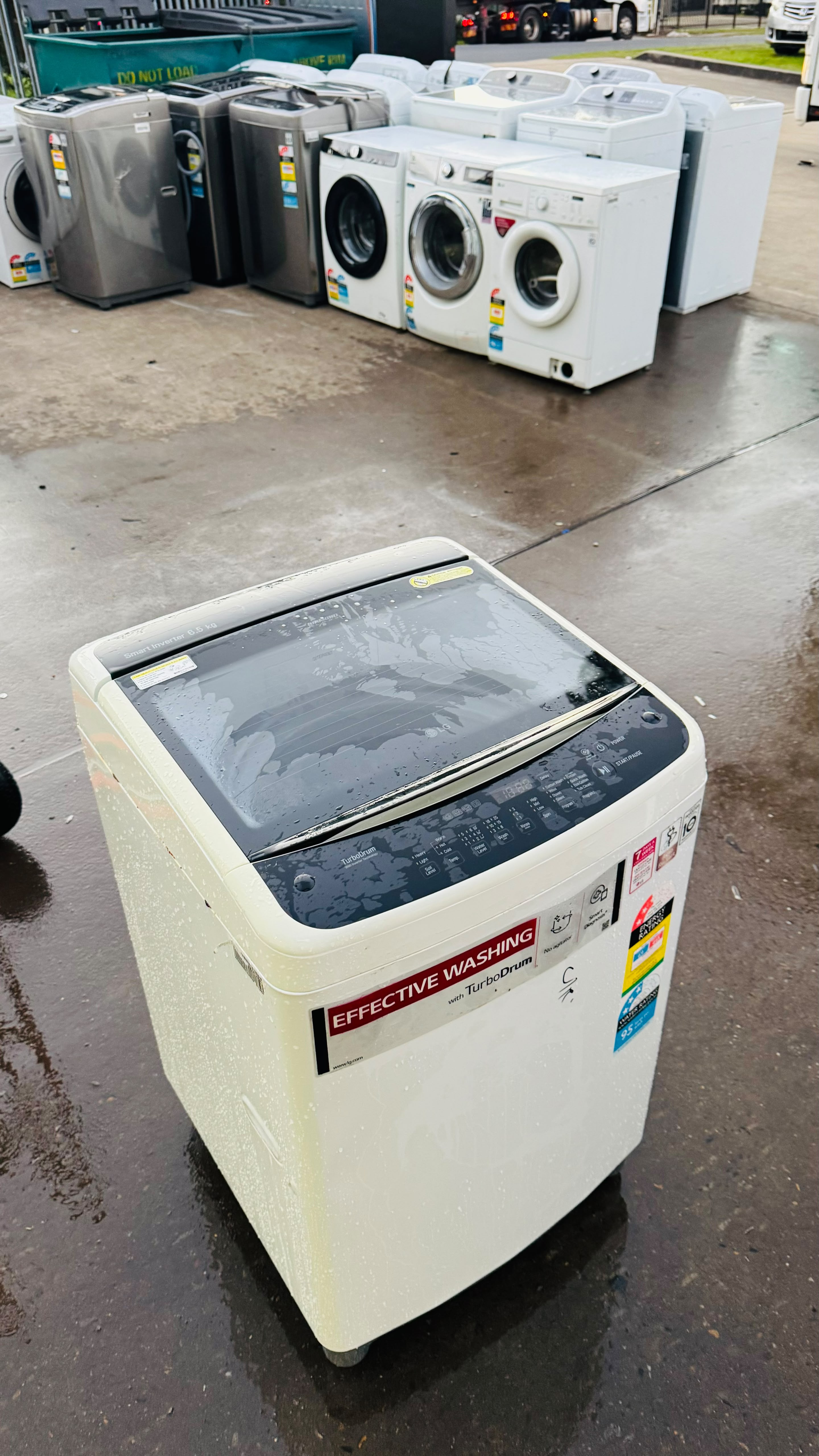 LG 6.5KGS TOP LOADER WASHING MACHINE