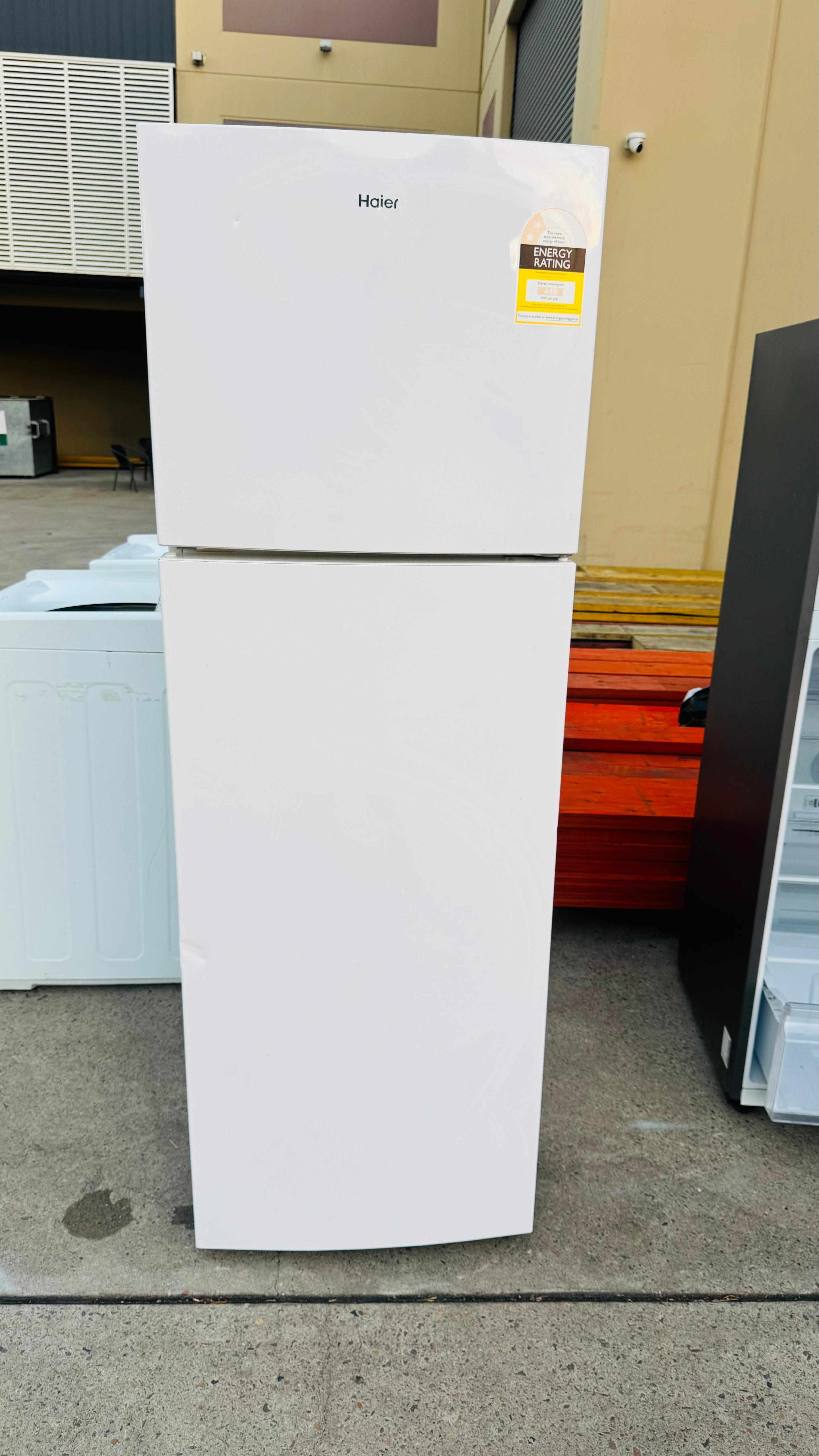 HAIER 335 LITRES FRIDGE FREEZER
