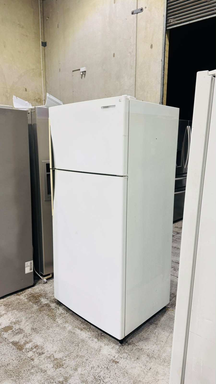 WESTINGHOUSE 517 LITRES FRIDGE FREEZER